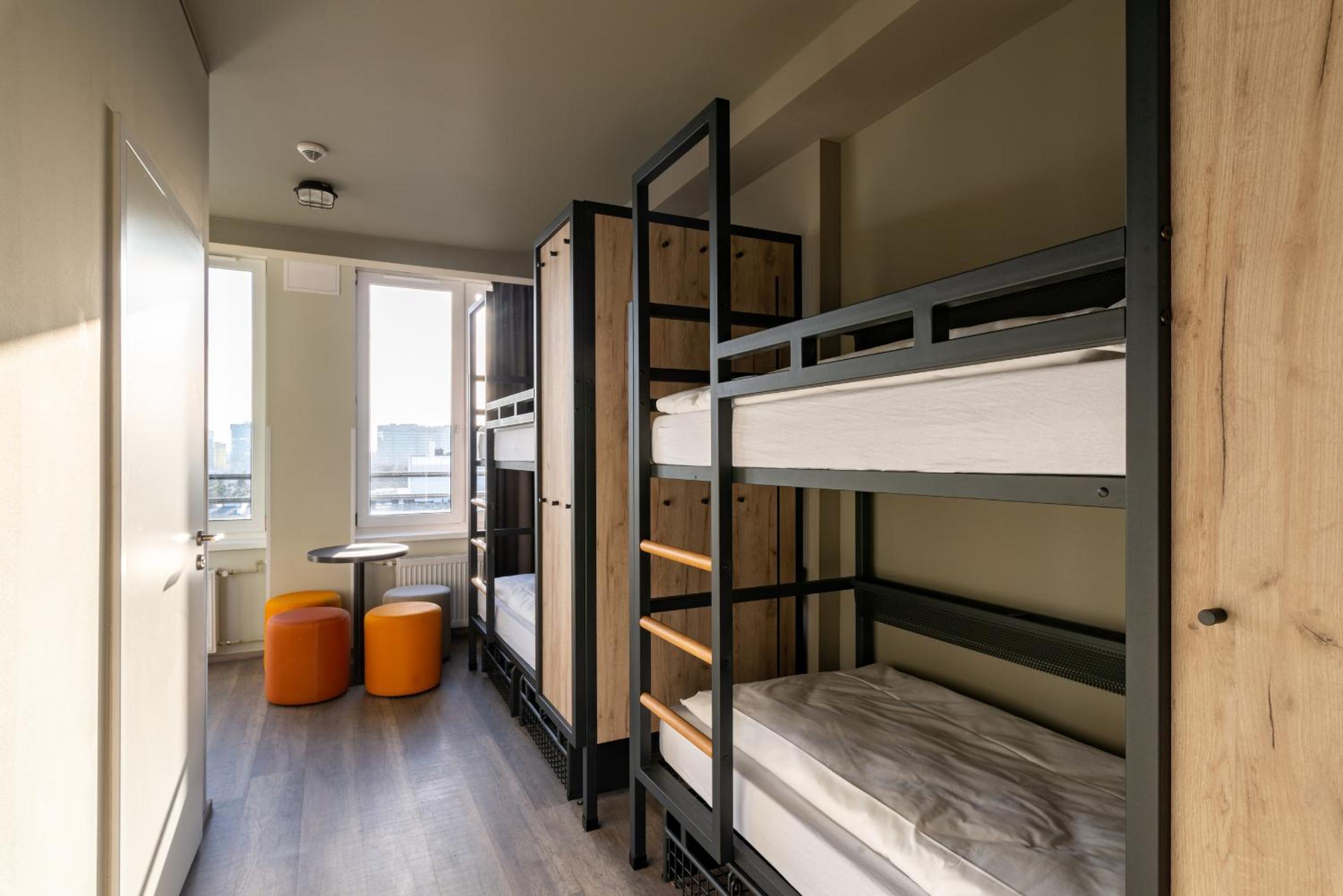 Bed in 4-Bed Mixed Dormitory Room photo 2