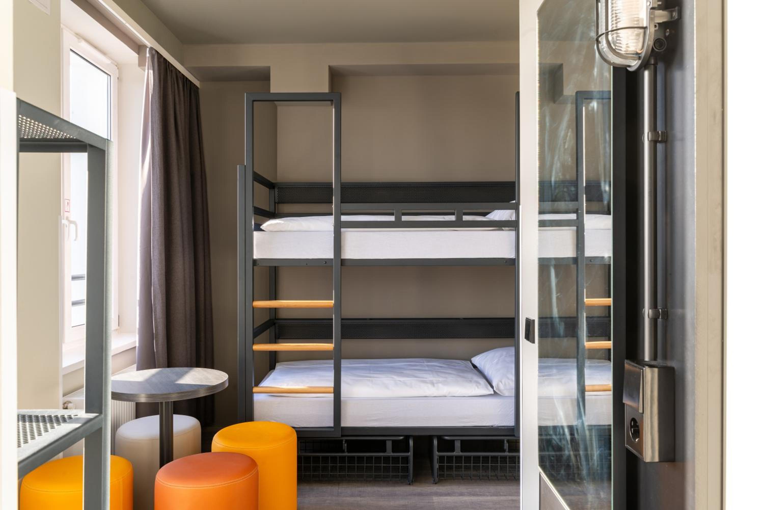 Bed in 4-Bed Mixed Dormitory Room photo 1