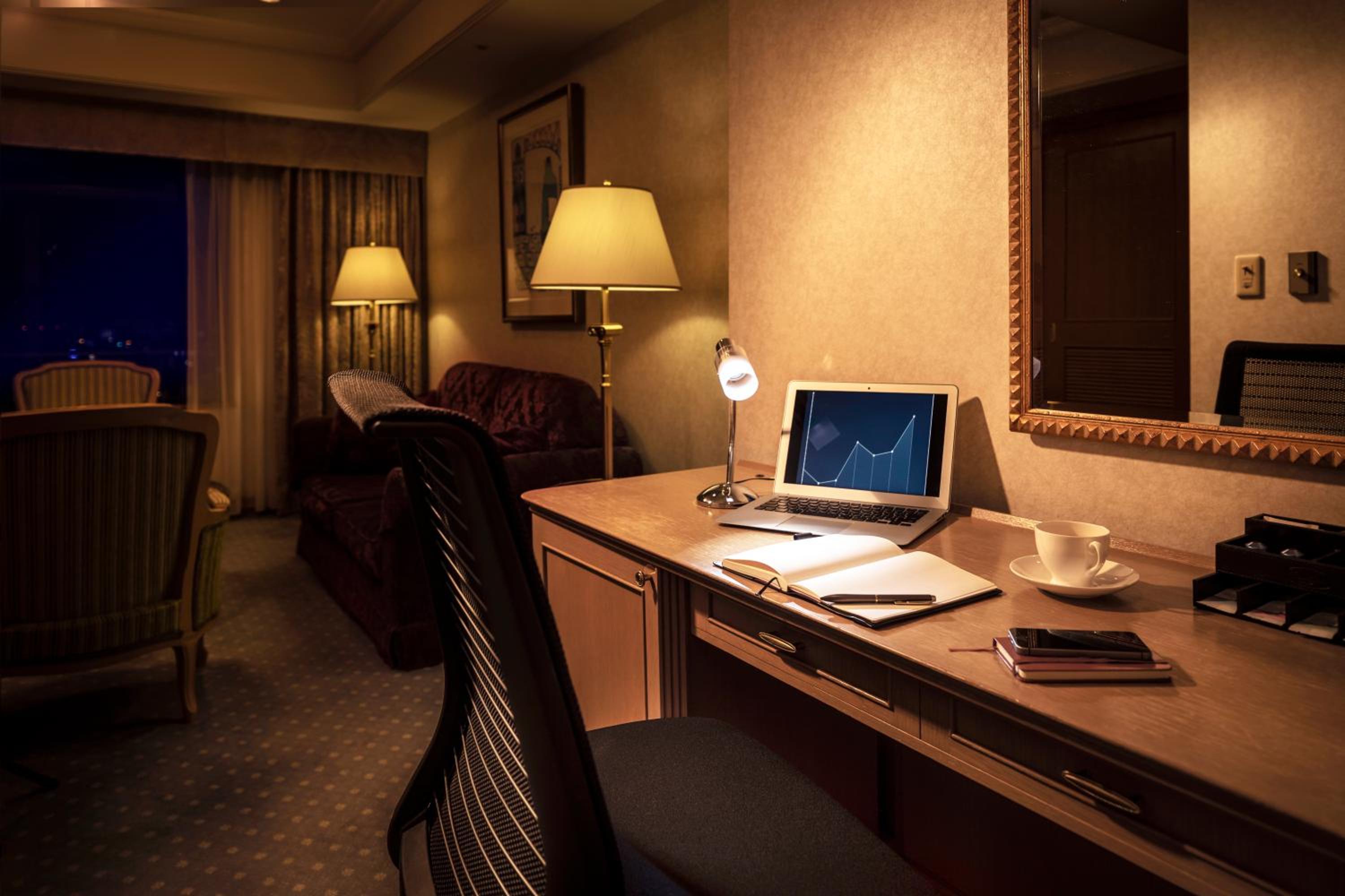 Junior Suite - Non-Smoking photo 3