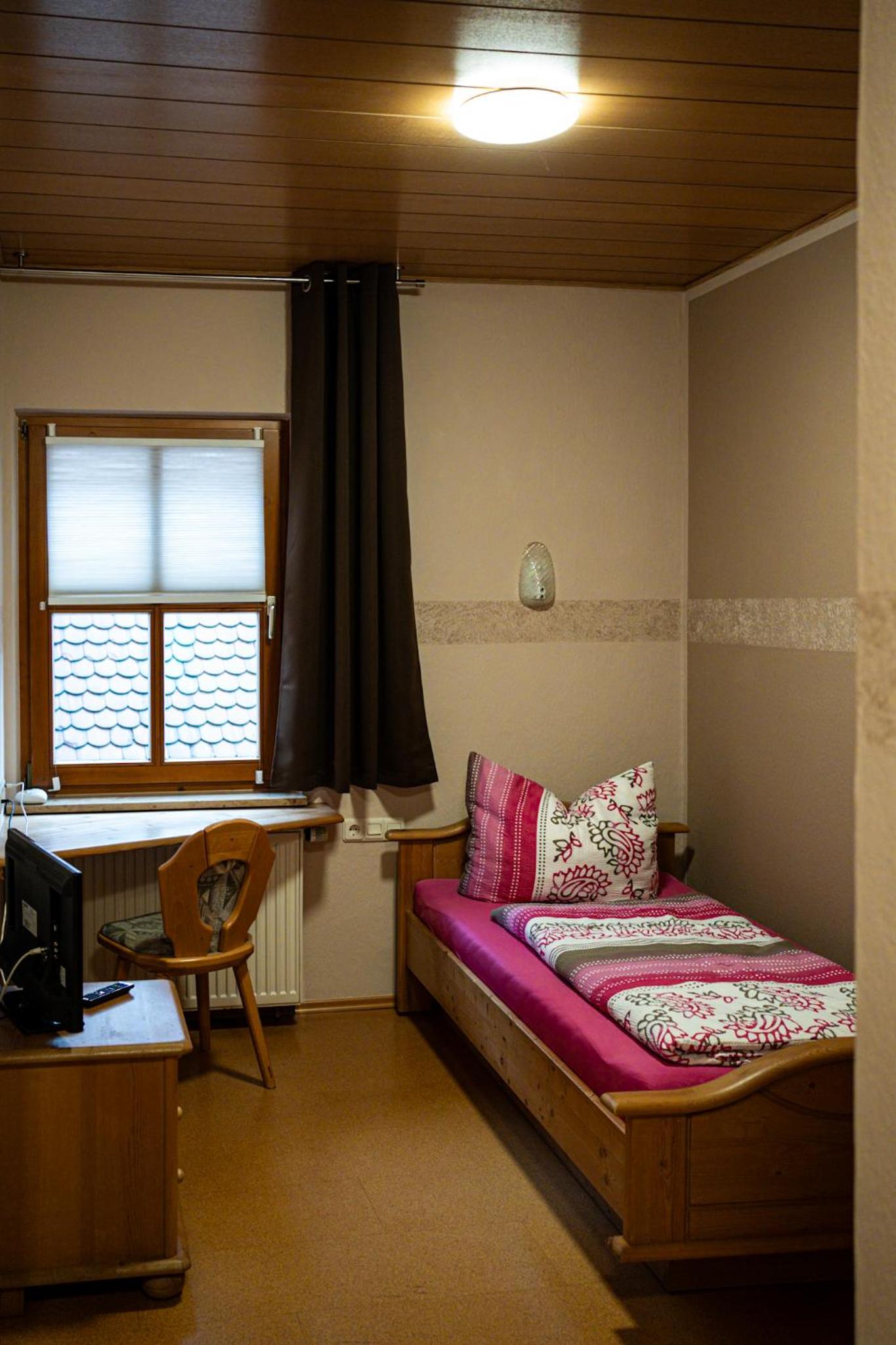 Single Room With Private Bathroom photo 2