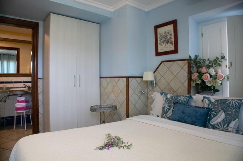 Studio con cama doble y vistas a la montaña