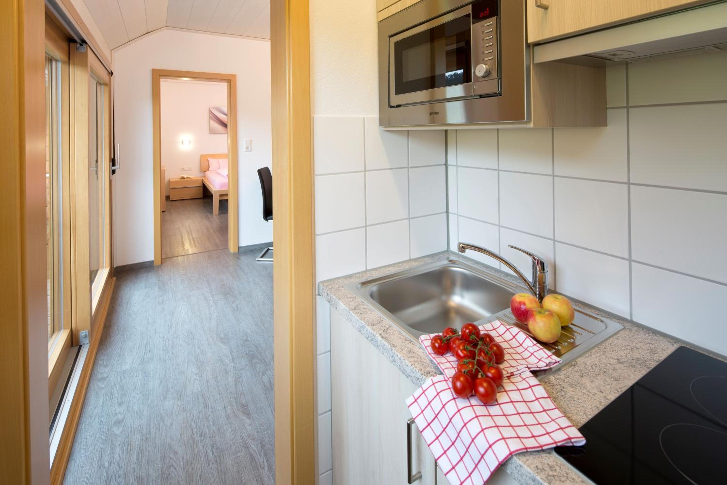 Two-Bedroom Deluxe Apartment with Garden View photo 3