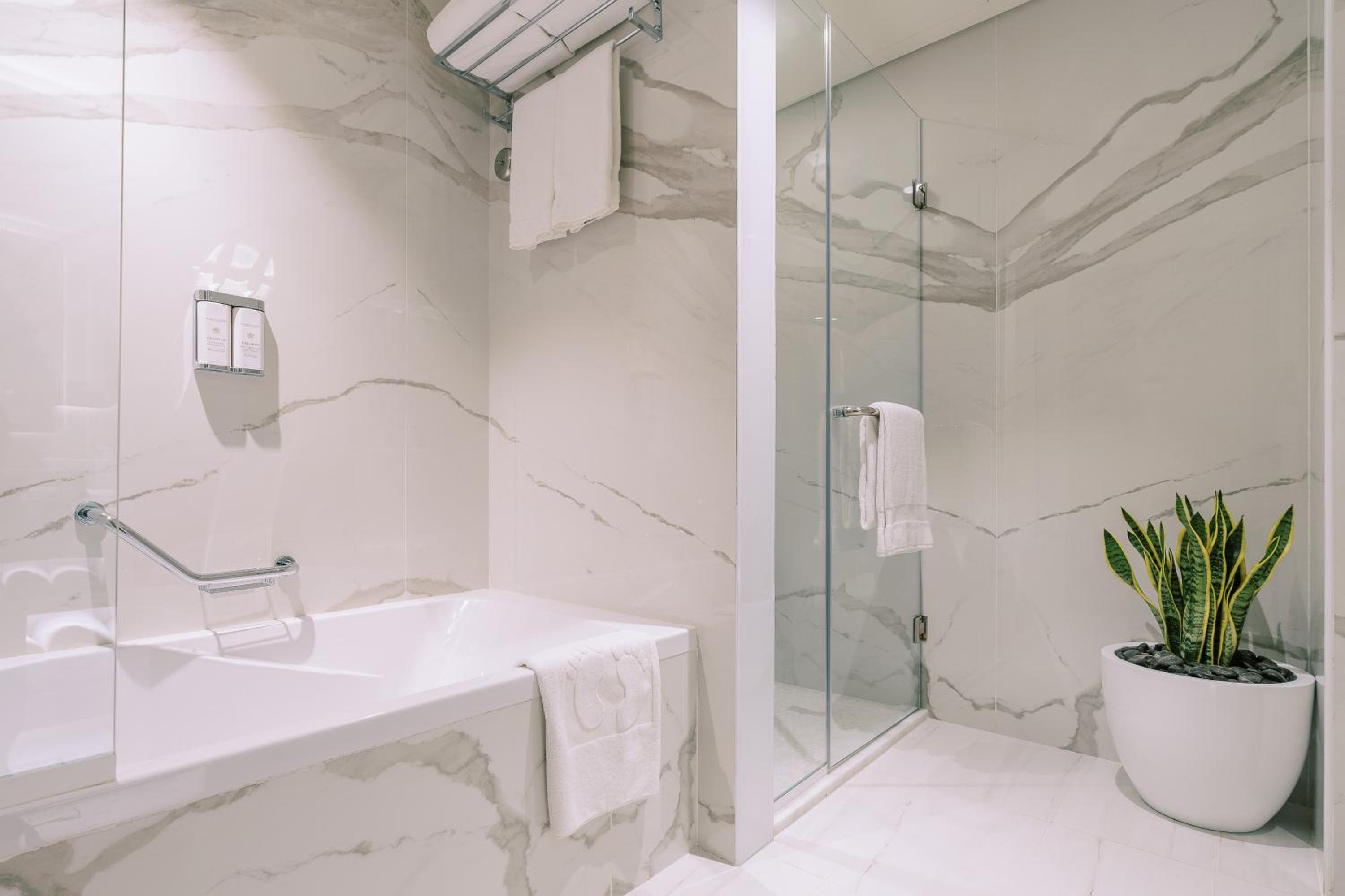 Premium King Room w/ Kitchenette -15% off on F&B shuttle to Deira City Center, Al Ghurair Mall & La Mer Beach Premium King Room w/ Kitchenette -15% off on F&B shuttle to Deira City Center, Al Ghurair Mall & La Mer Beach