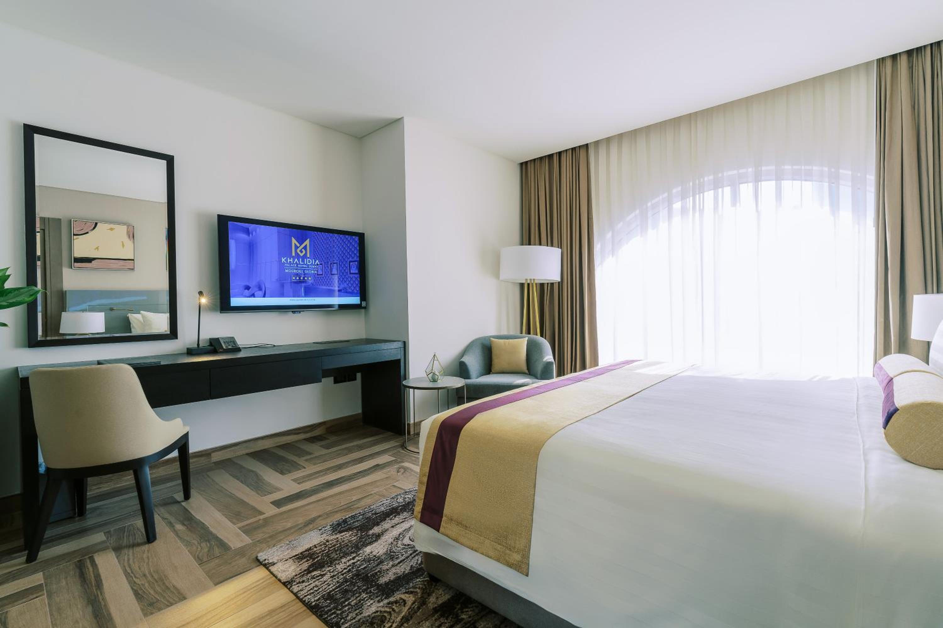 Family Suite with Kitchenette
