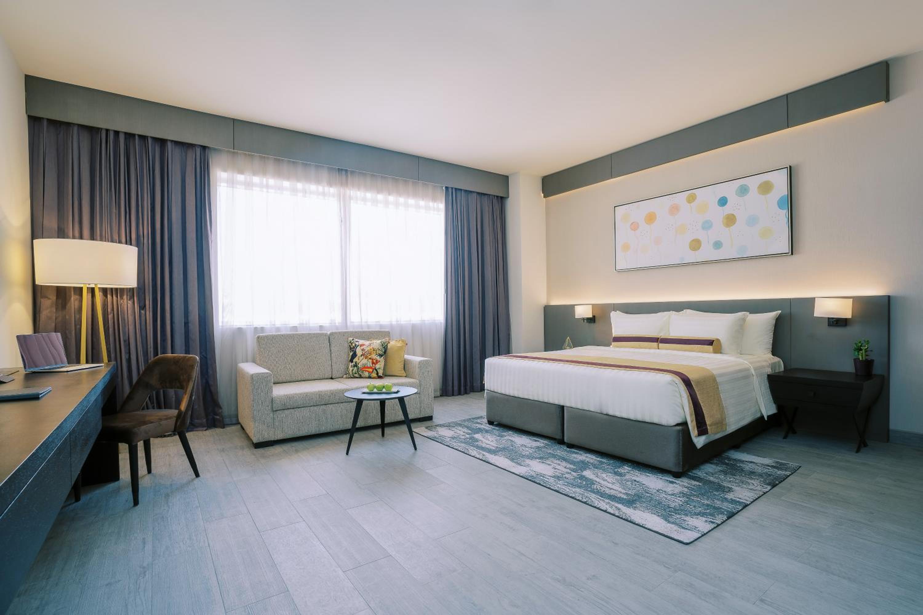 Premium King Room w/ Kitchenette -15% off on F&B shuttle to Deira City Center, Al Ghurair Mall & La Mer Beach