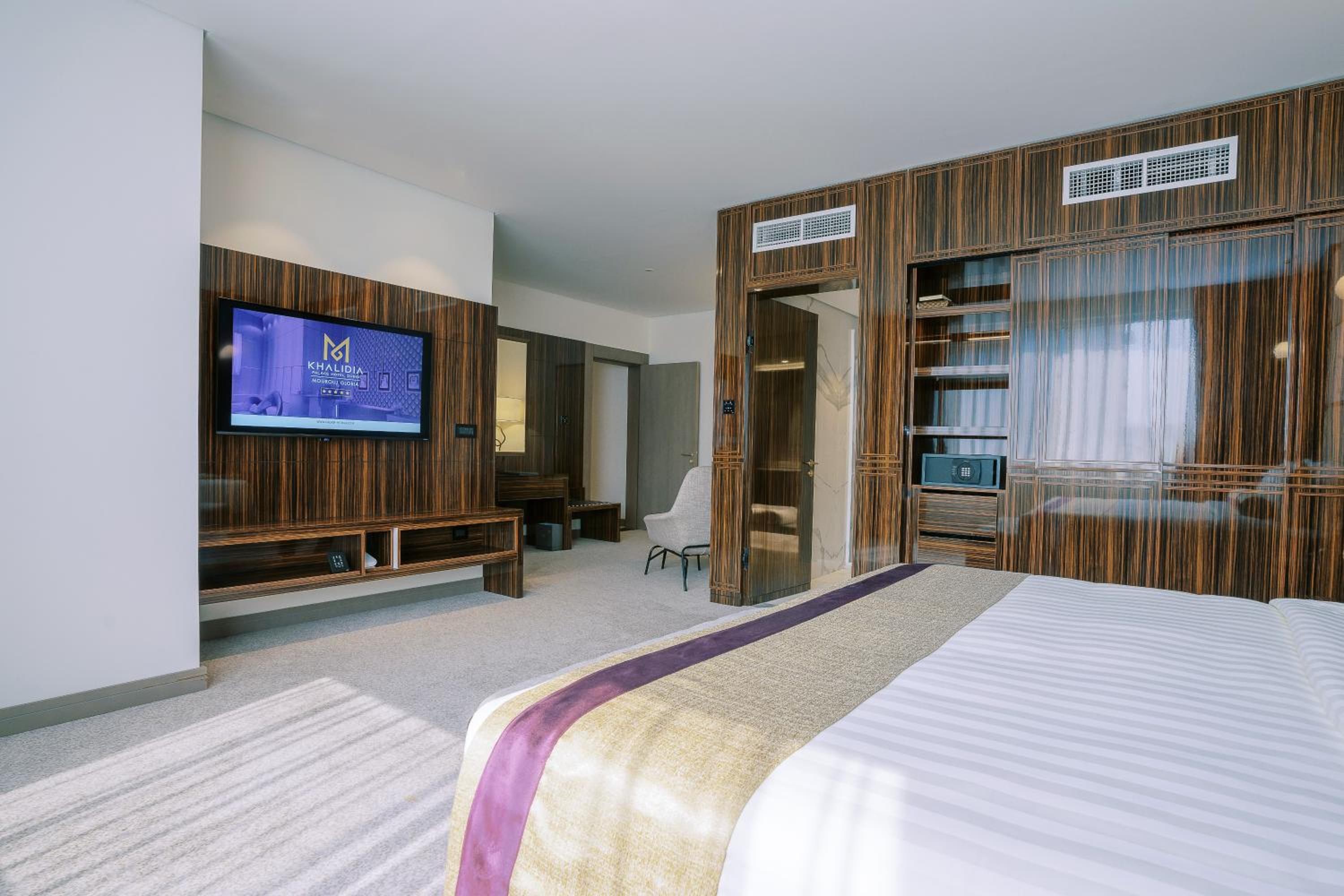 Two Bedroom Royal Suite w/ Kitchenette - 15% off on F&B shuttle to Deira City Center, Al Ghurair Mall & La Mer Beach Two Bedroom Royal Suite w/ Kitchenette - 15% off on F&B shuttle to Deira City Center, Al Ghurair Mall & La Mer Beach