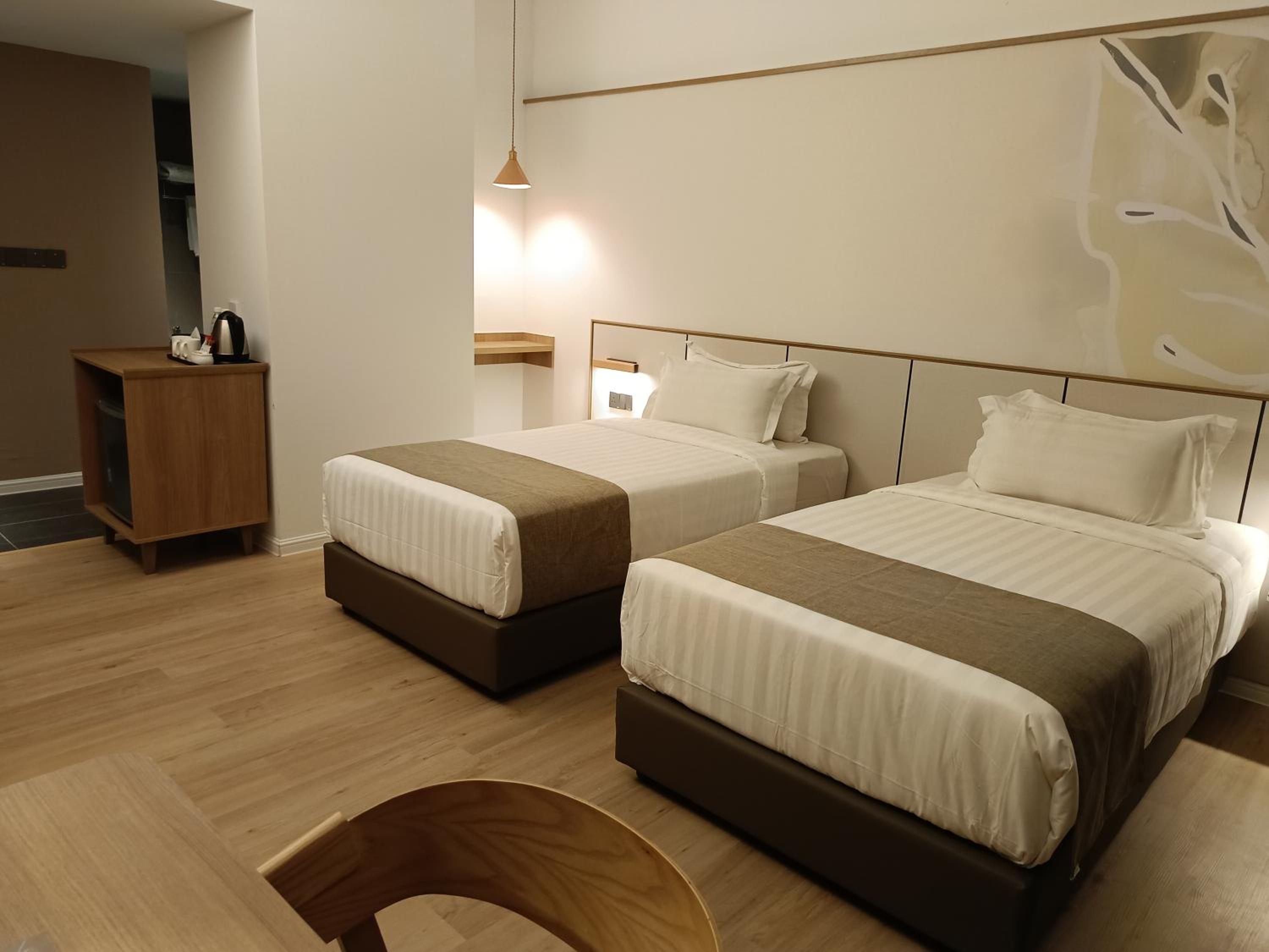 Premium Lifestyle Twin - Photo 1