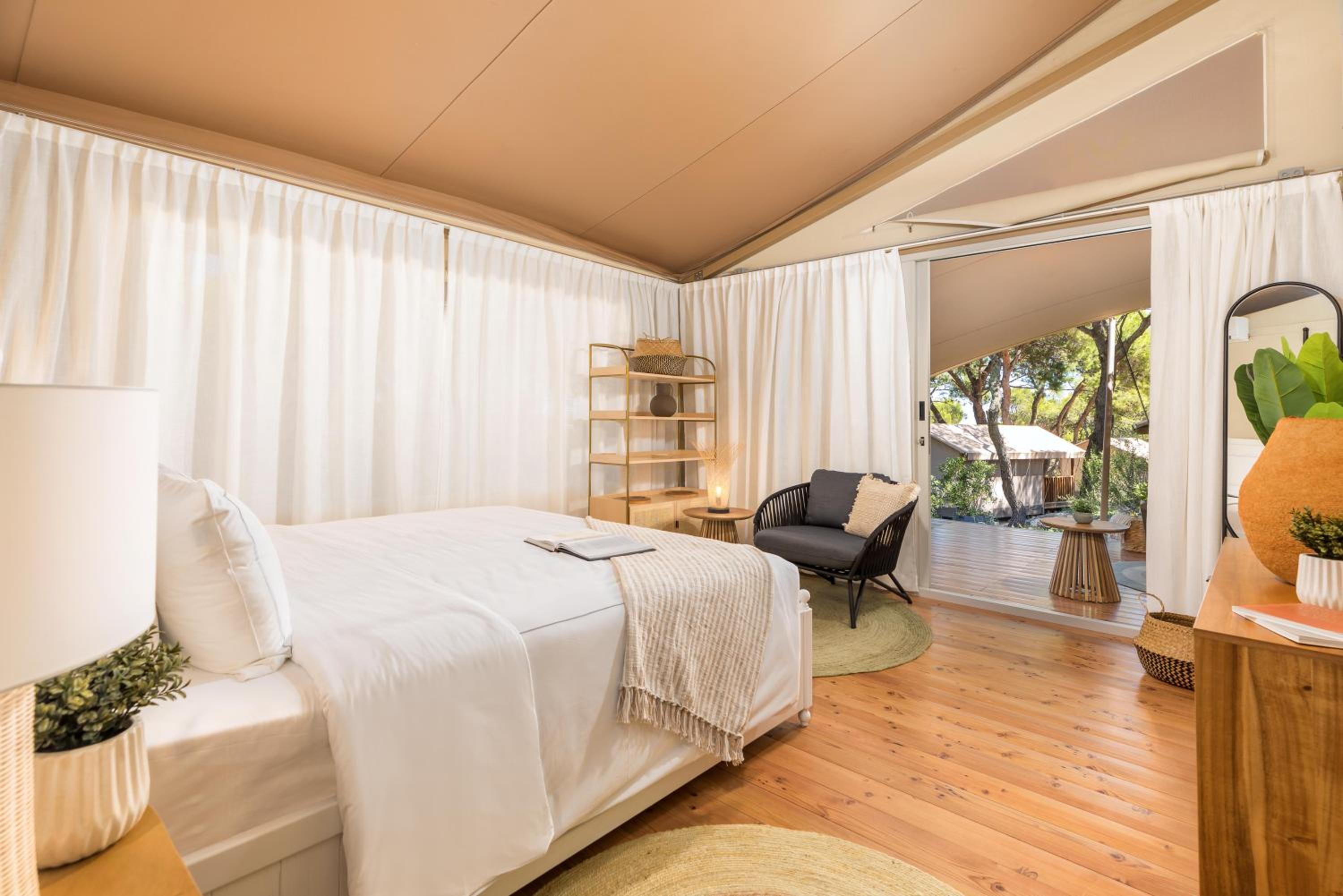 Grand Escape Luxury Suite