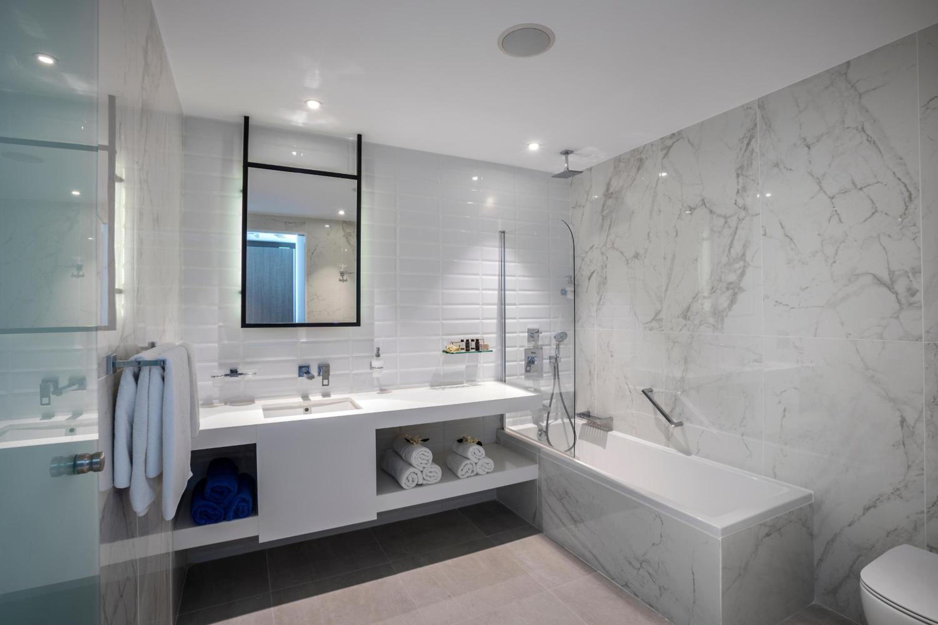 Elite Family Suite - Photo 2