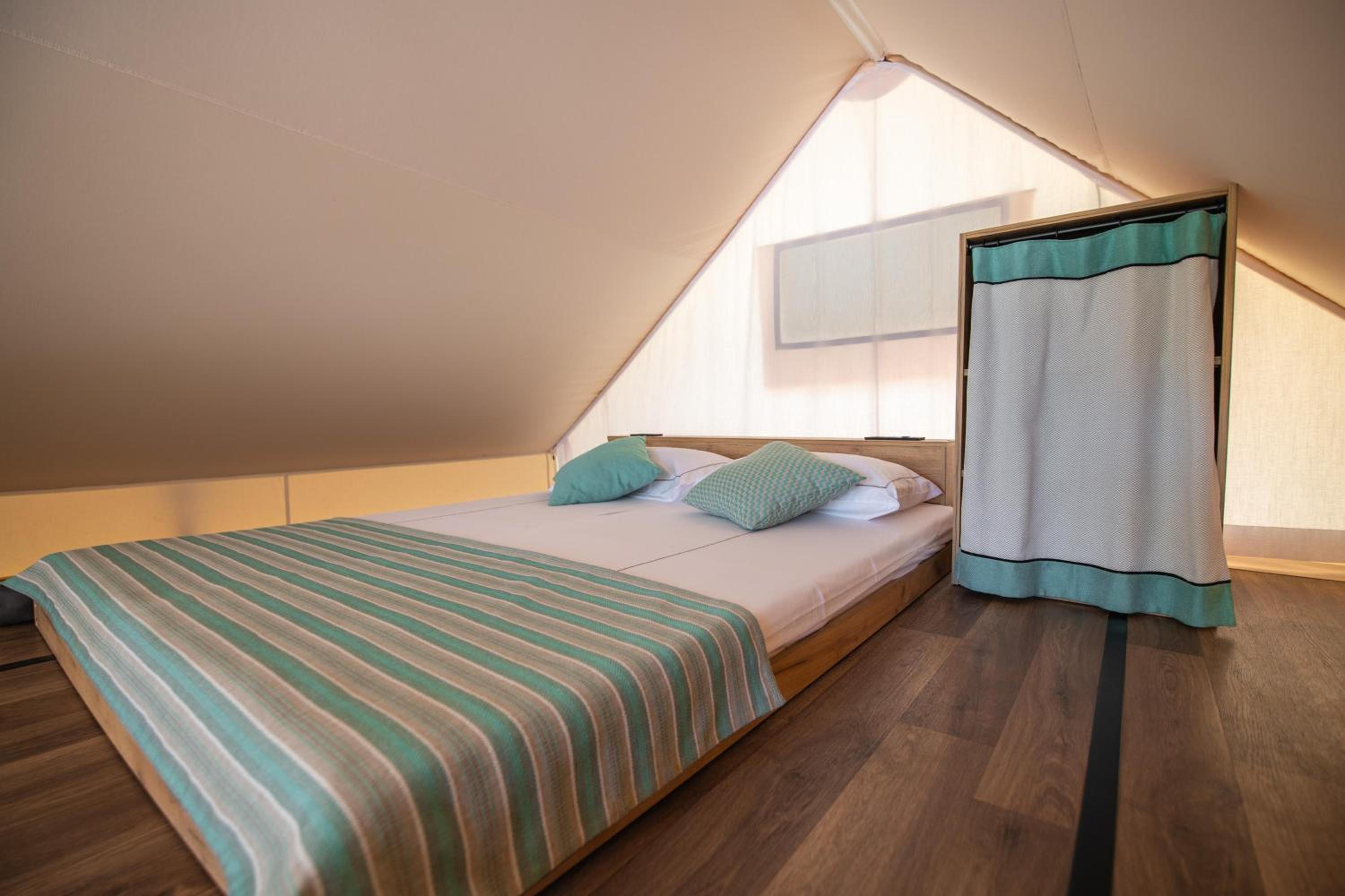 Superior Two-Bedroom Safari Tent thumbnail 5