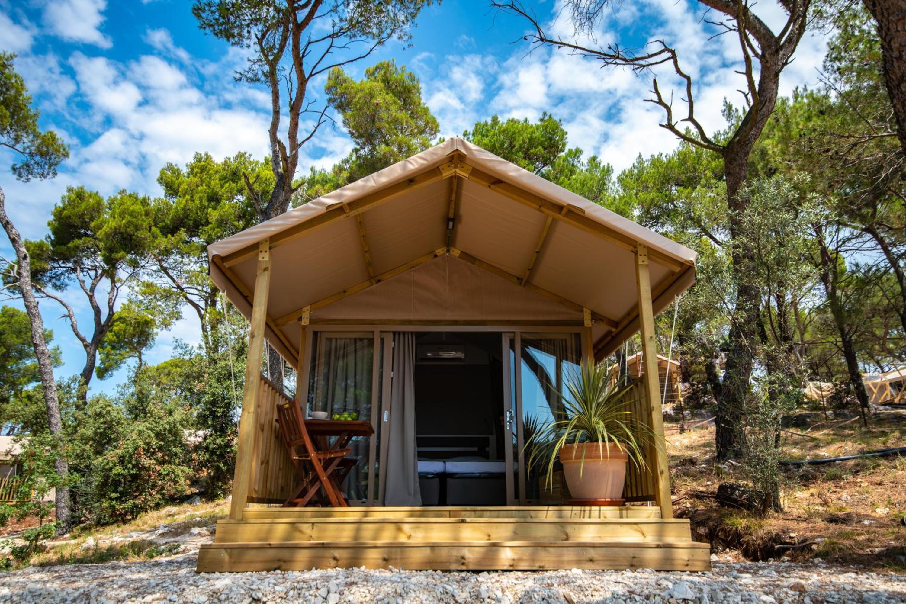 Tent thumbnail 6