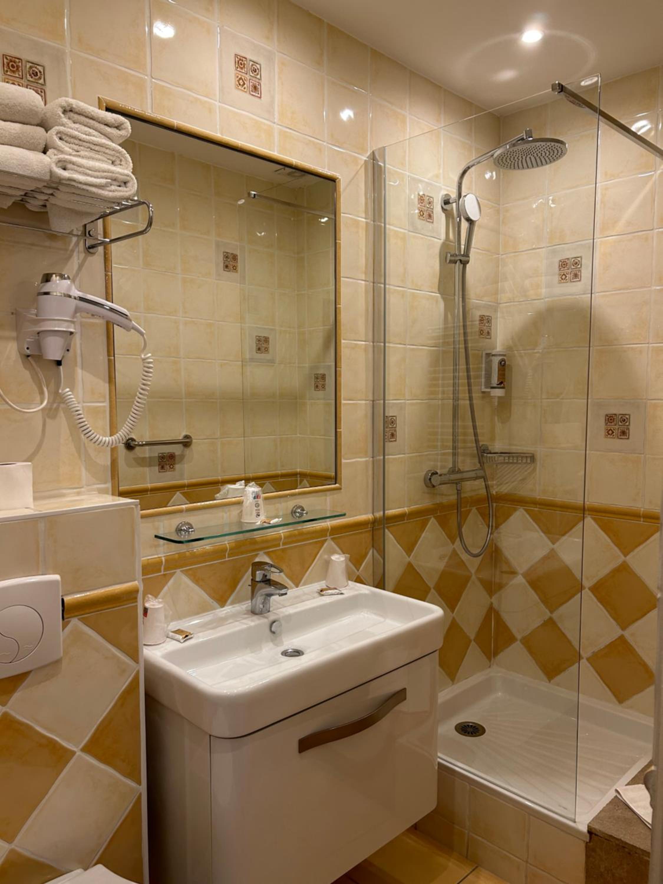 Triple Room - Photo 2