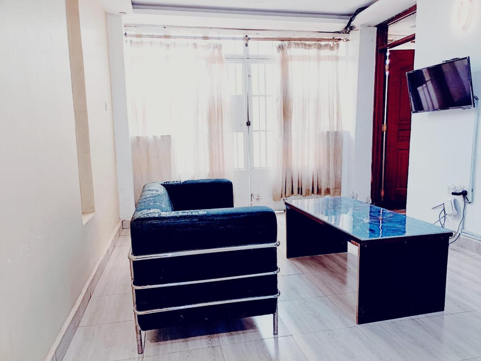 One-Bedroom Apartment - Photo 6