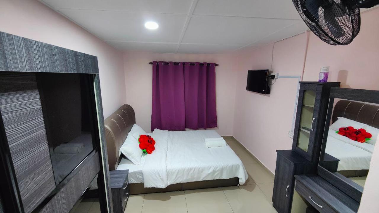 Standard Queen Room photo 1