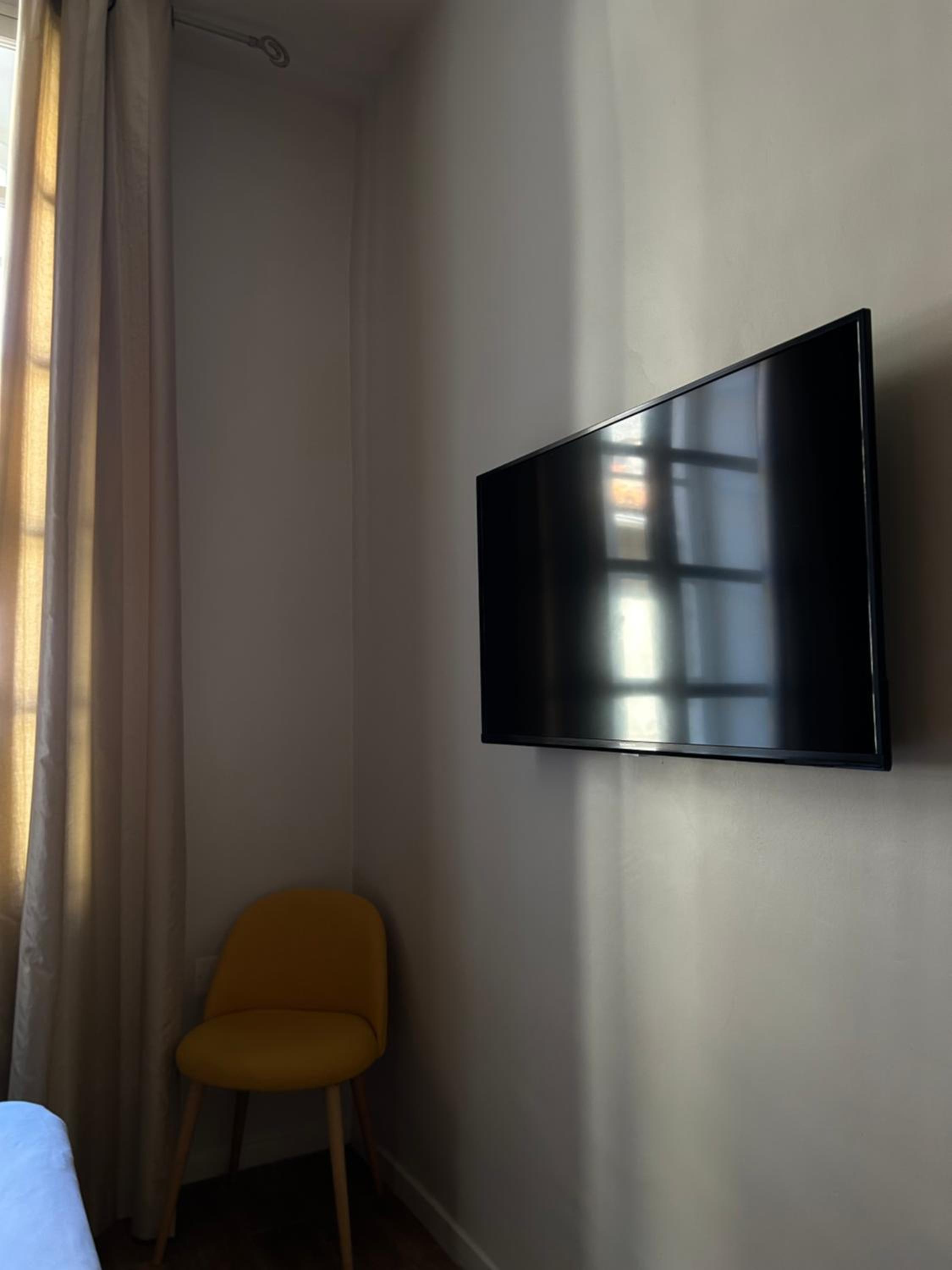 Double Room - Photo 3
