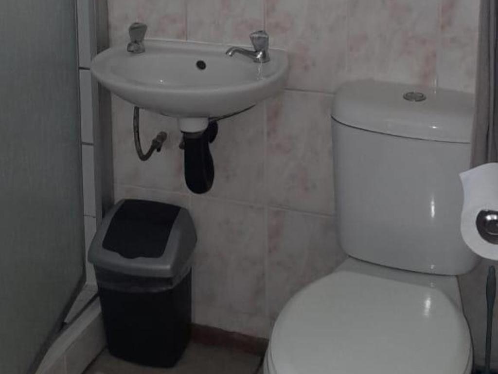 Standard Double Room - Photo 5