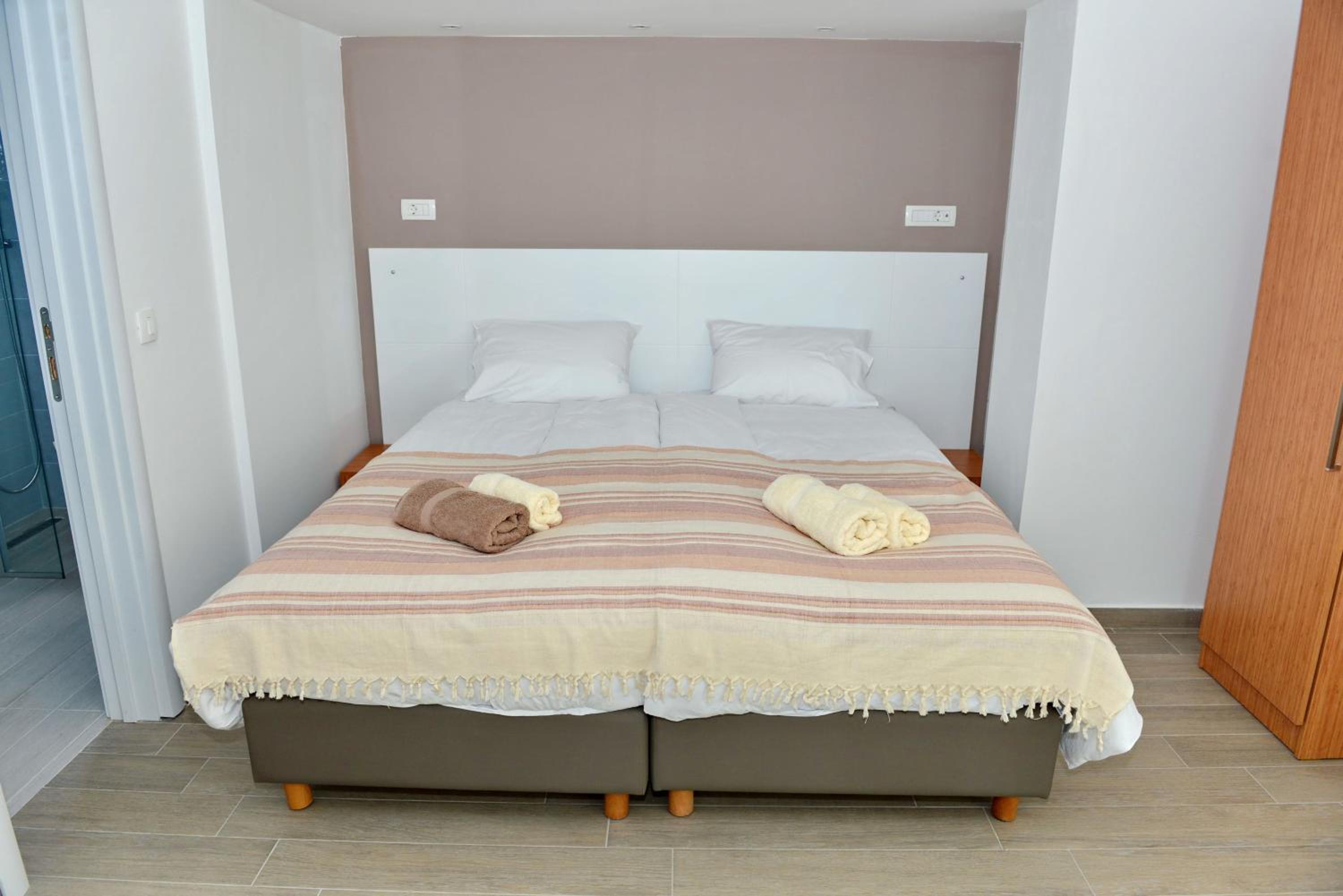 Double Room - Photo 1
