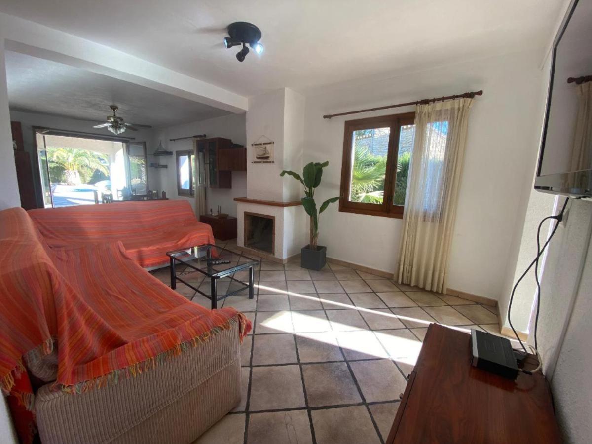 Three-Bedroom Villa photo 2