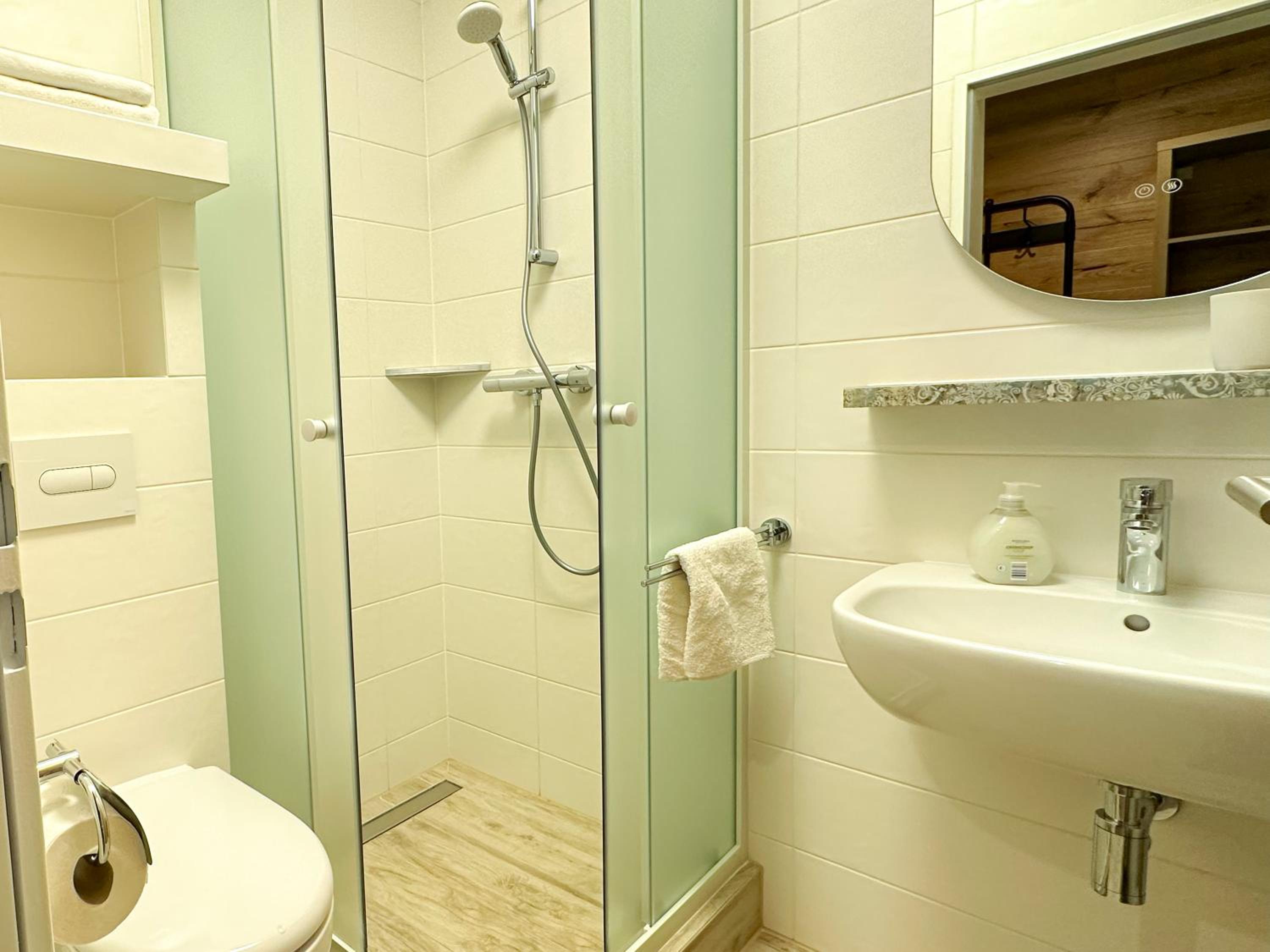 Large Double Room photo 3