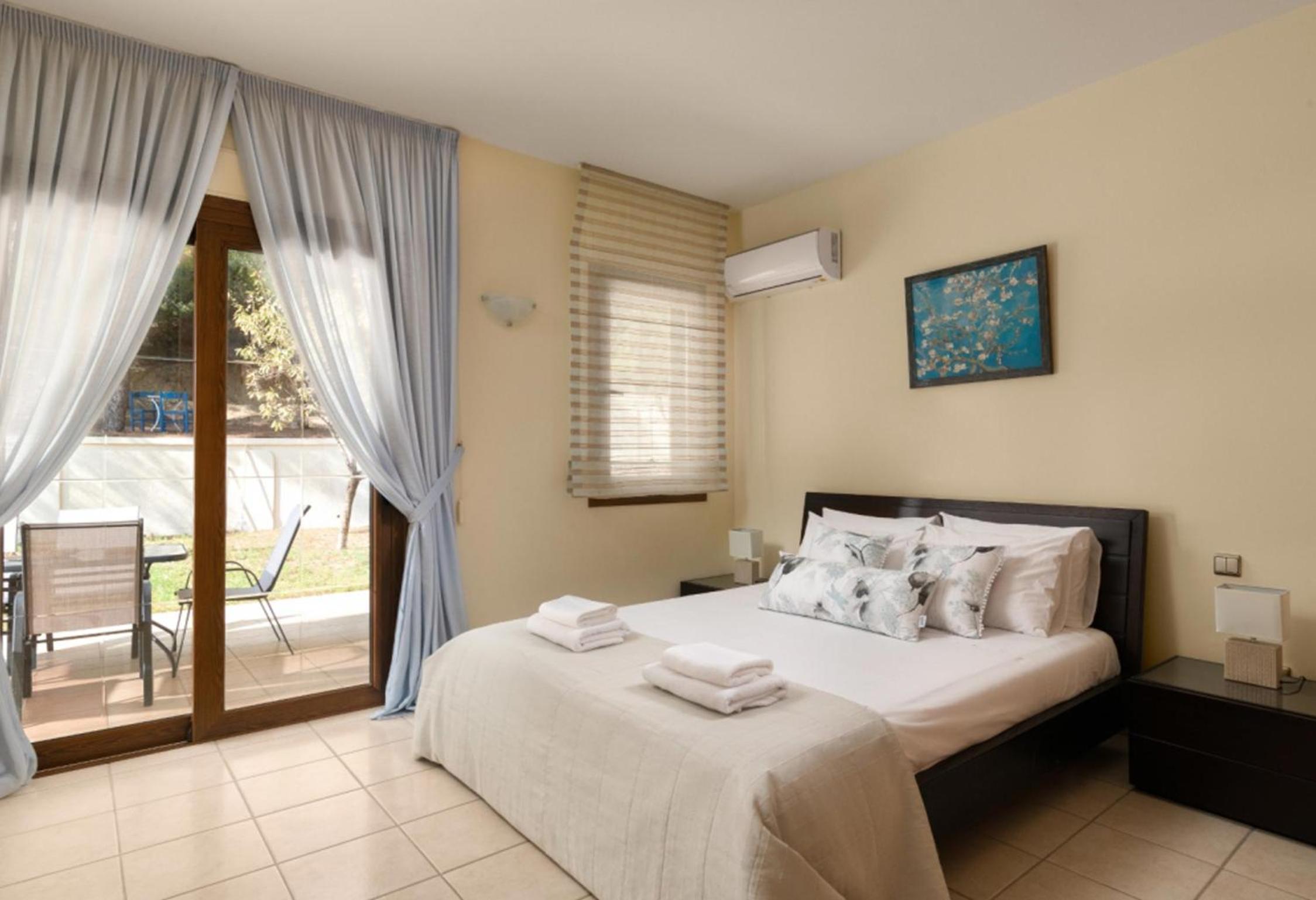 Villa photo 3