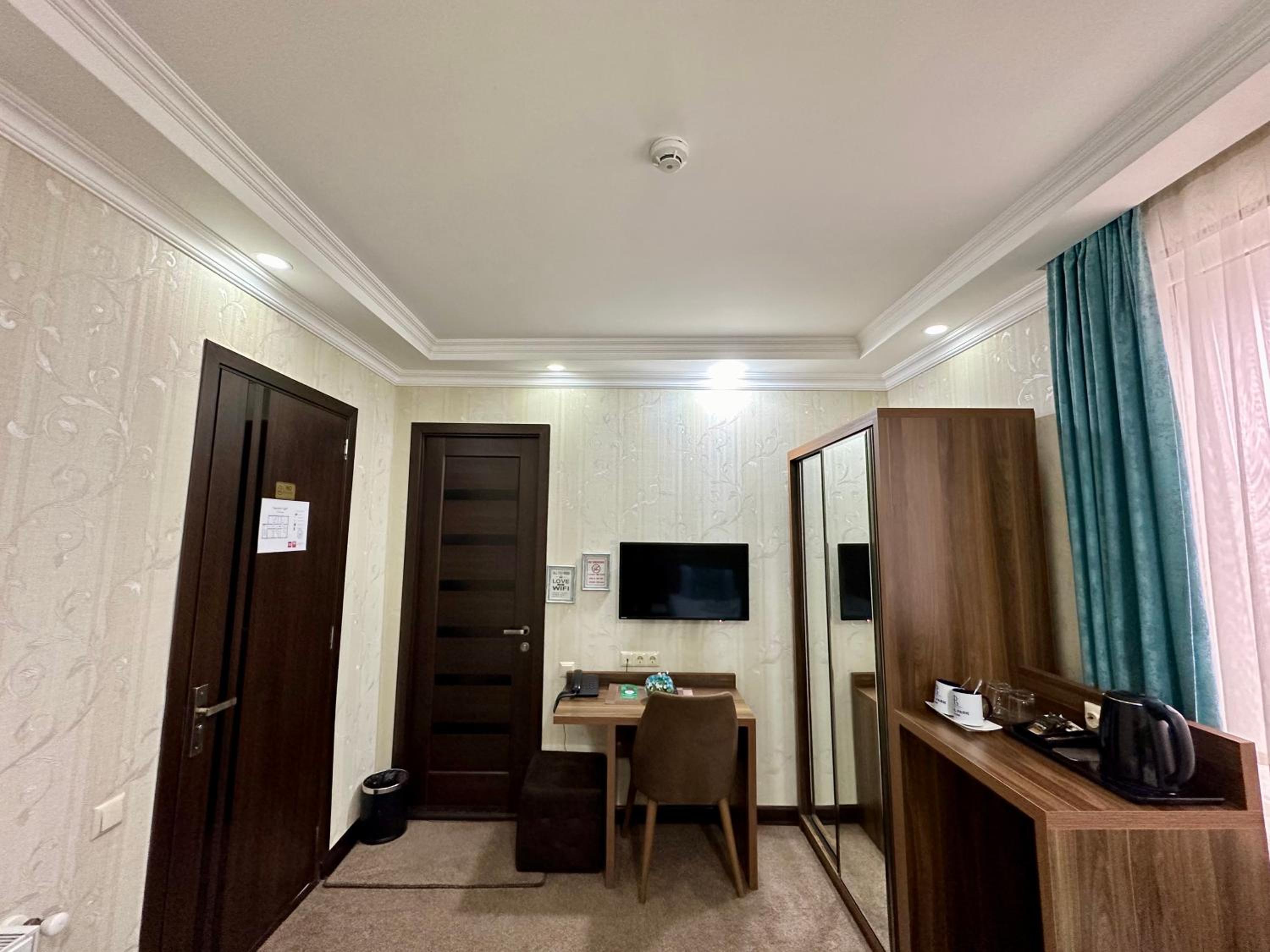Large Twin Room photo 3