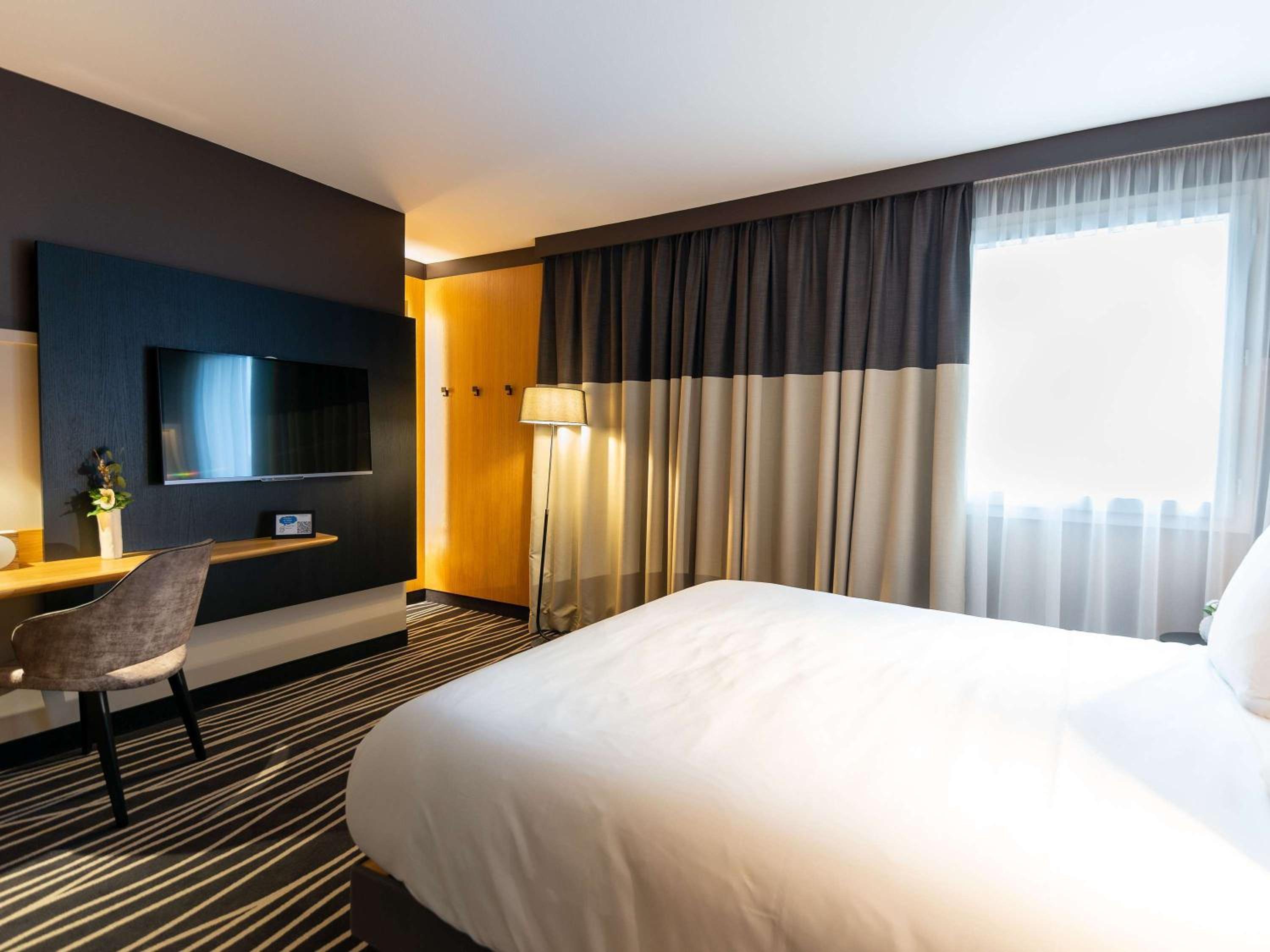 Privilege Double Room with One Double Bed and 2 Adults Occupancy (Non Smoking)