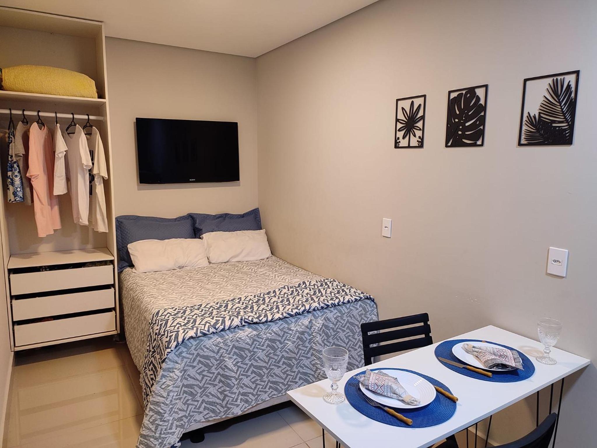 One-Bedroom Apartment photo 1