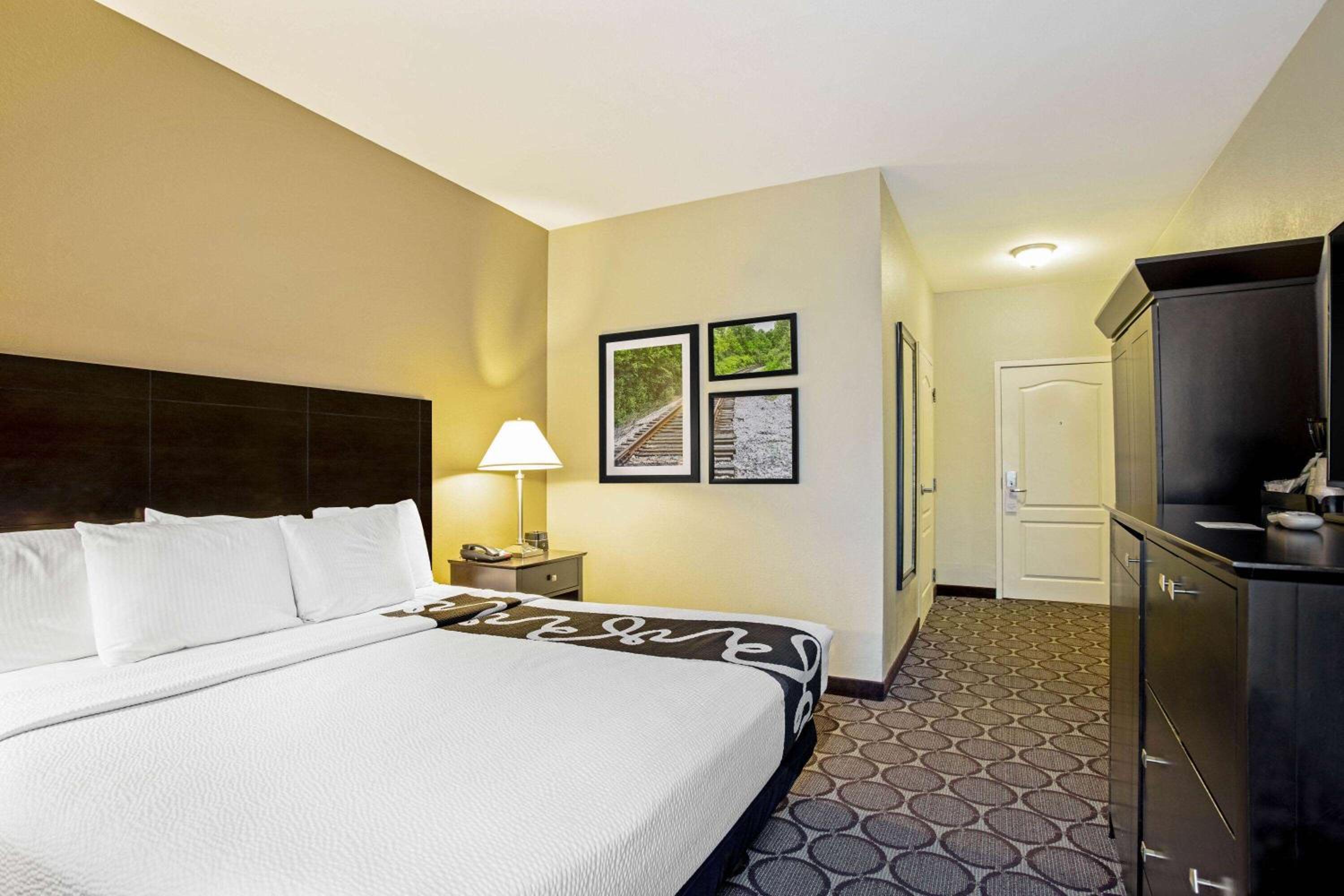 King Room - Mobility Access/Non-Smoking - Photo 1