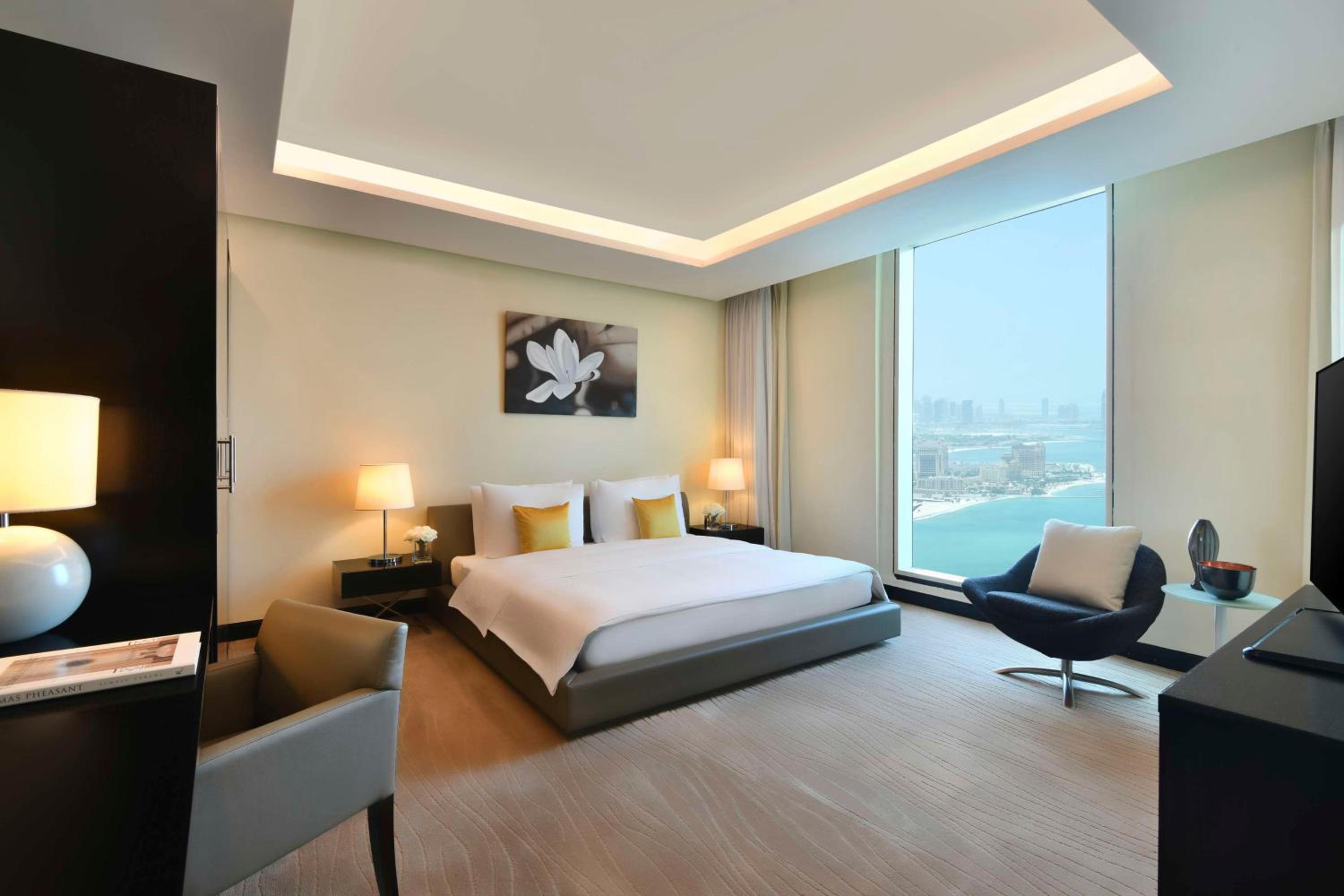 Superior Four Bedroom Suite - Photo 4