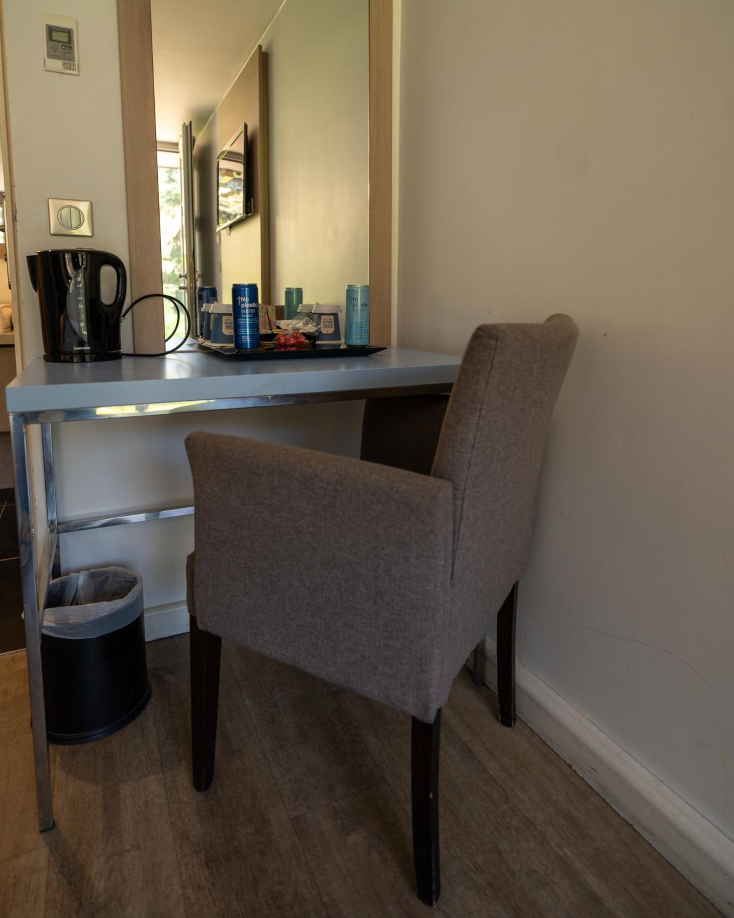 Double Room - Photo 7