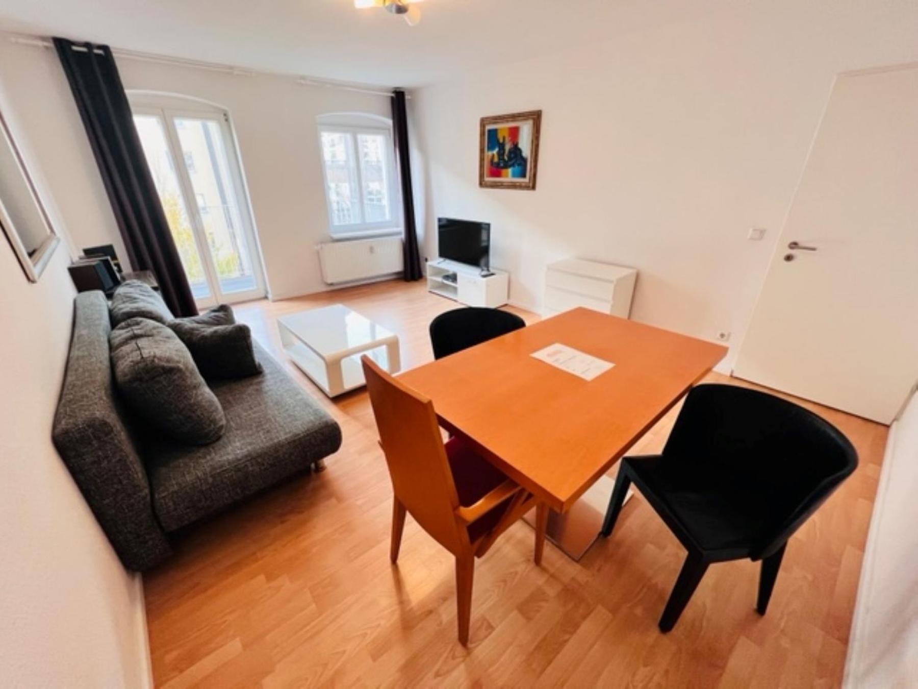 One-Bedroom Apartment photo 2