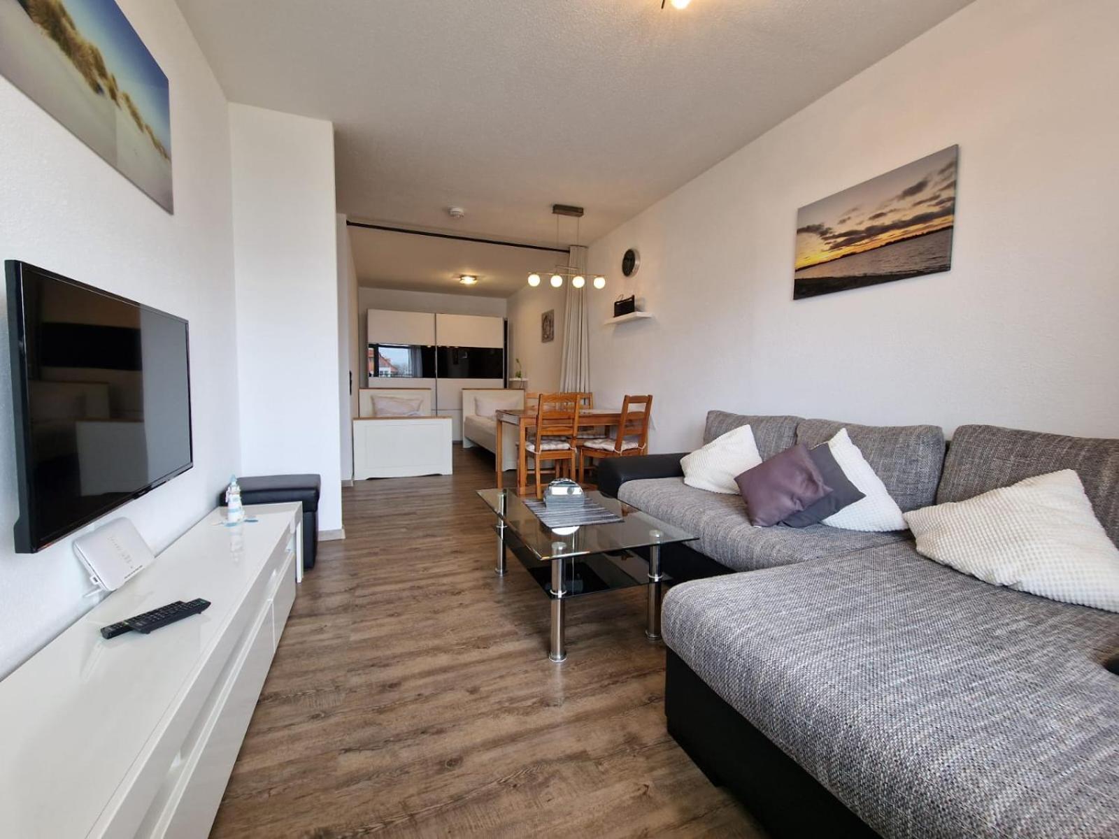Apartment with Balcony photo 1