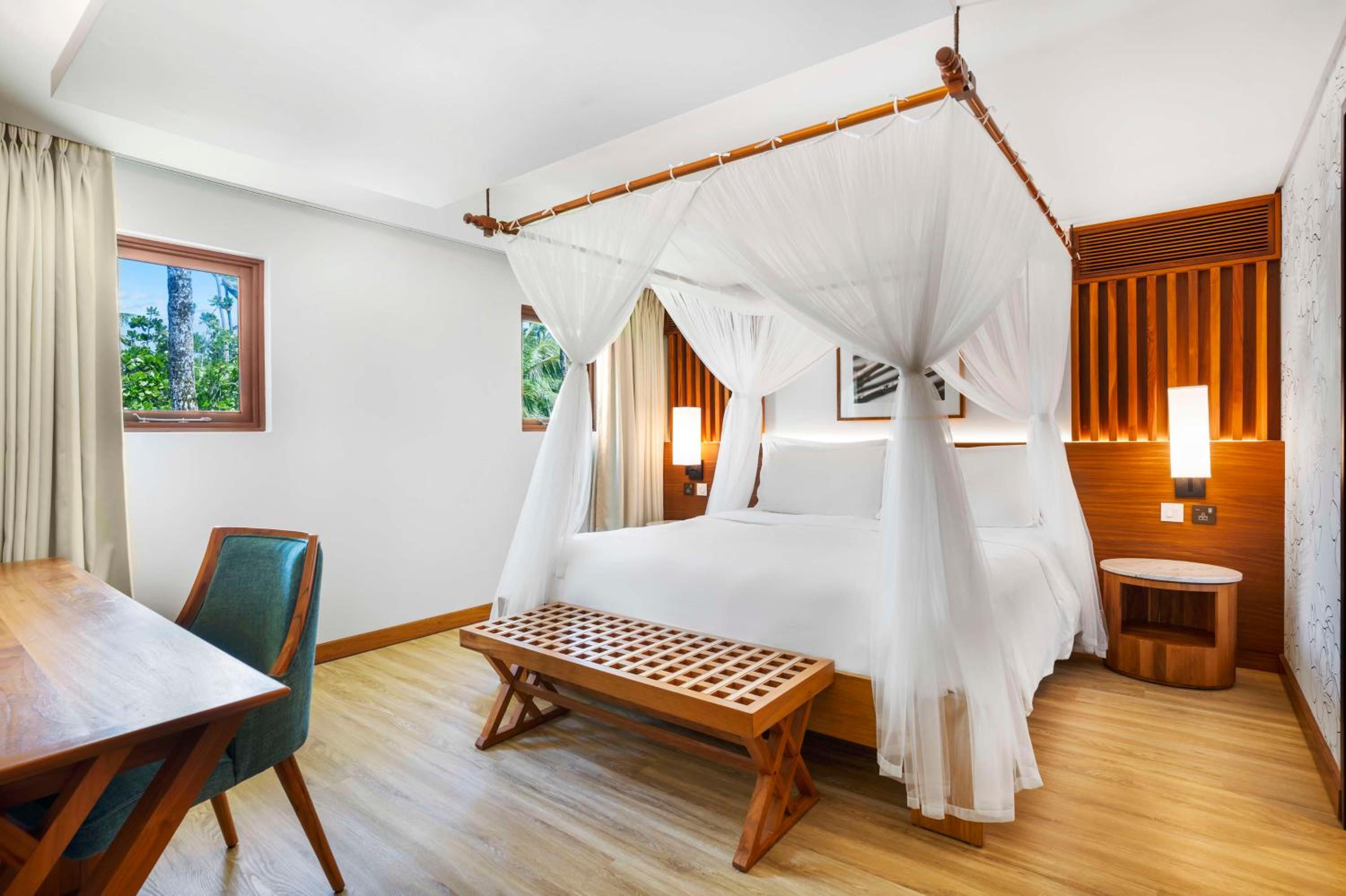 Deluxe Ocean View Suite - Photo 2