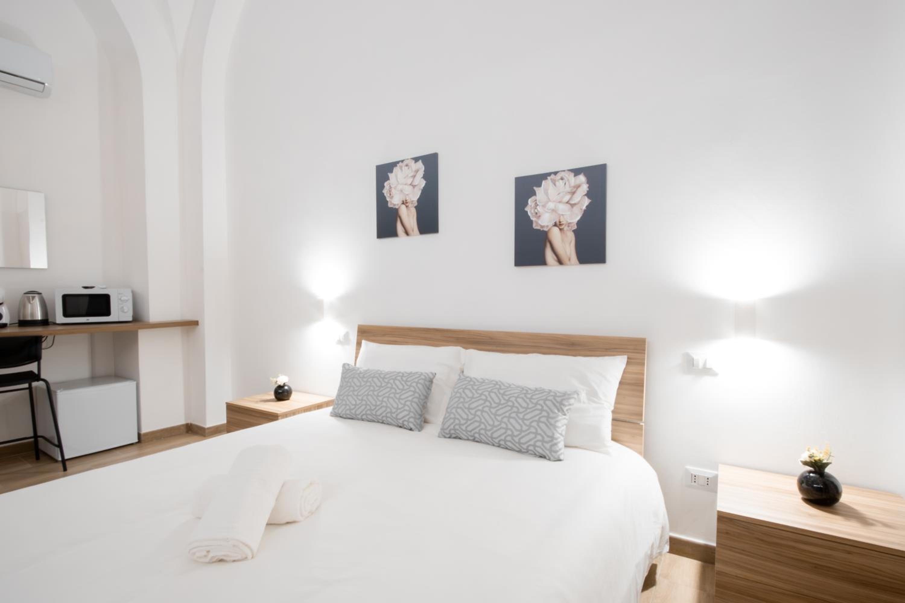 Double Room with Private Bathroom photo 3