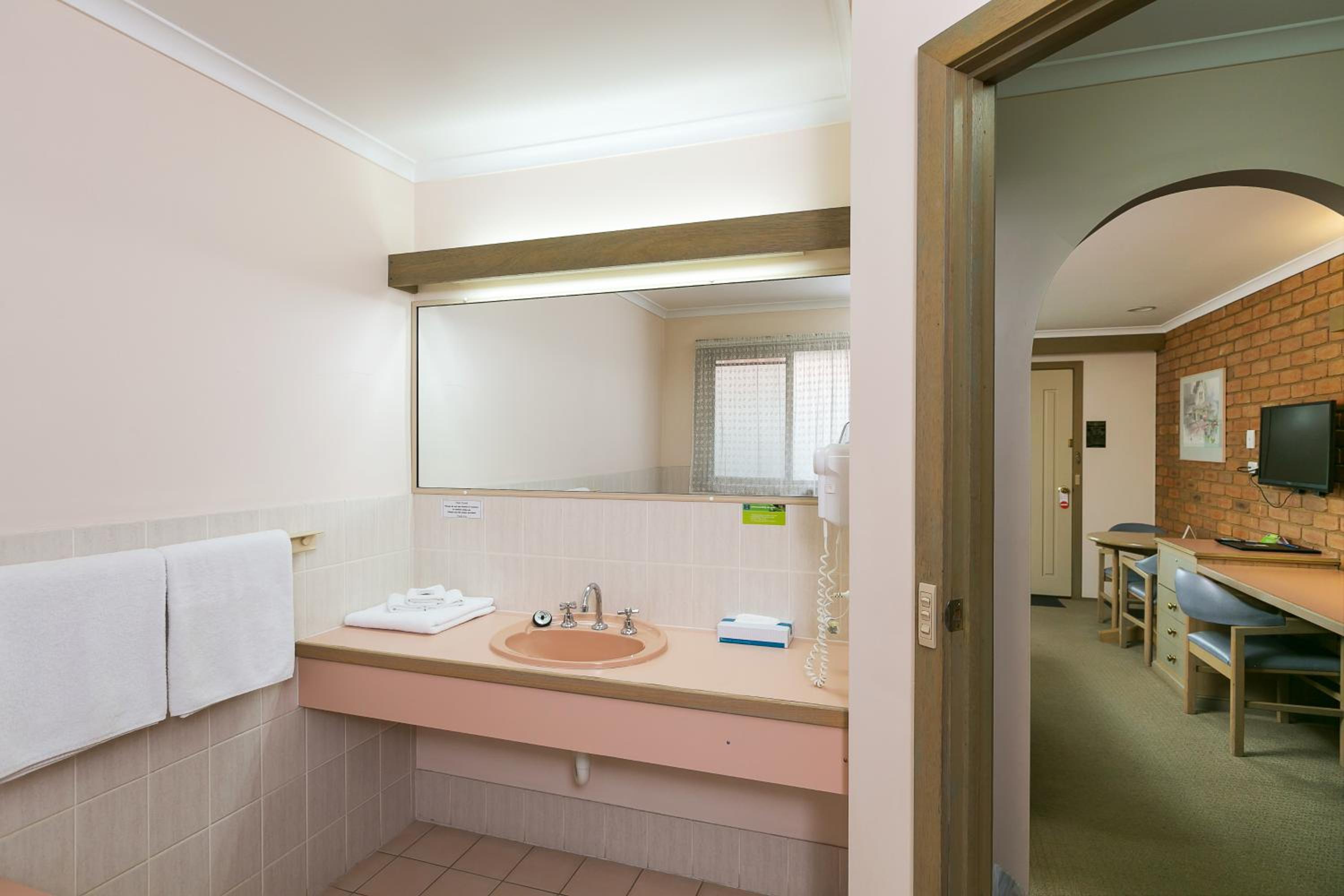 Standard Twin Room photo 2