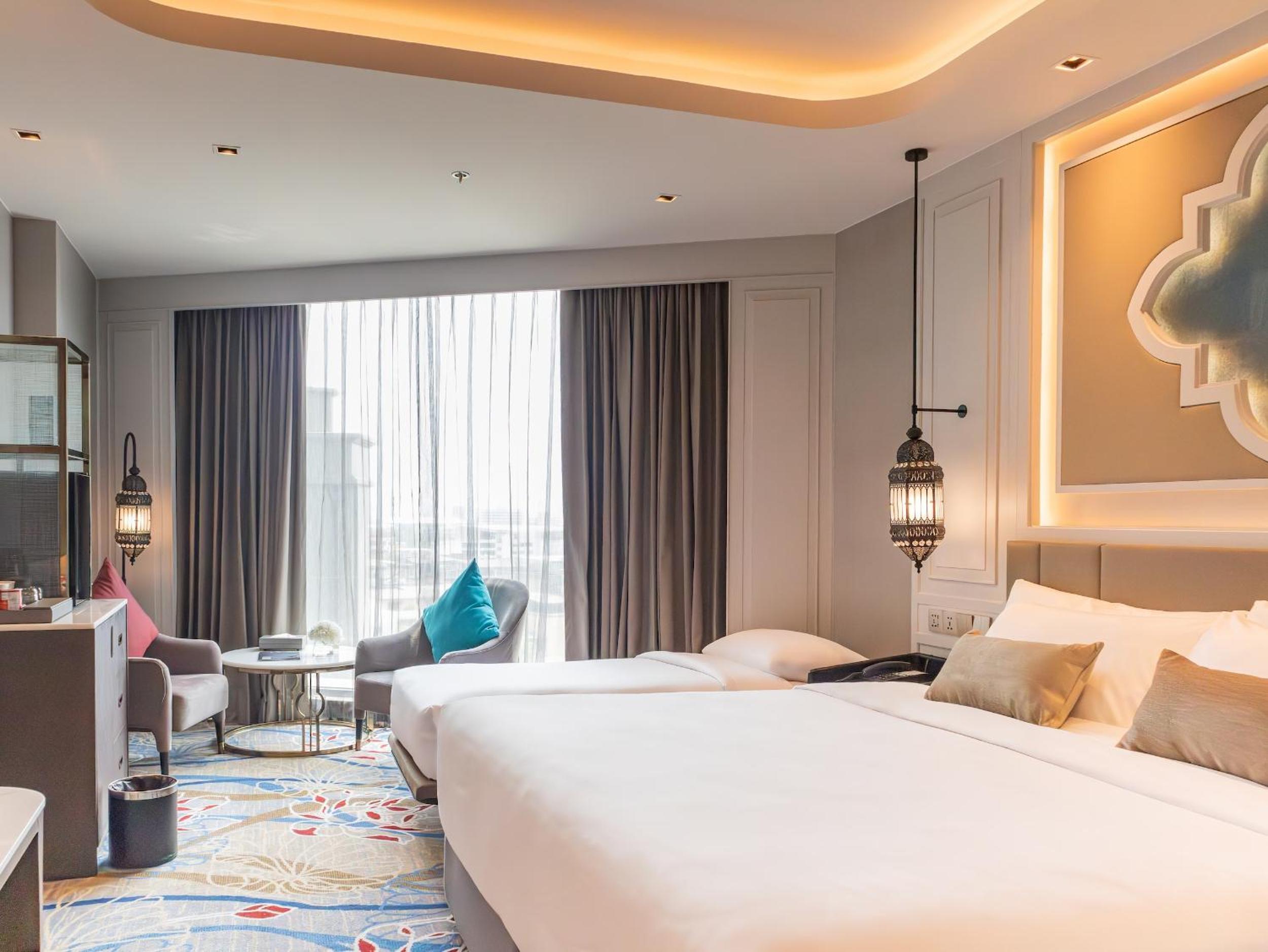 Deluxe Suite Triple photo 1