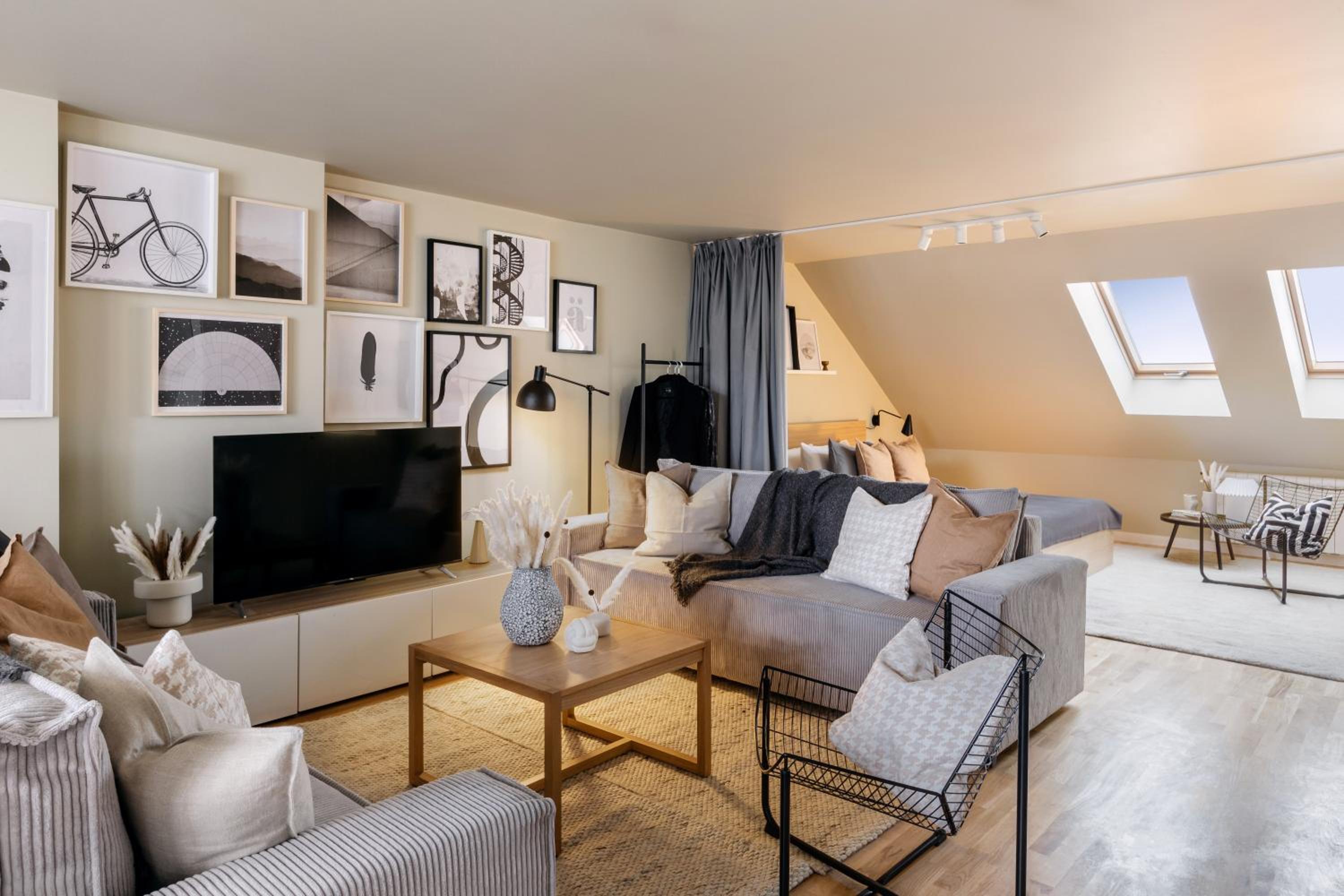 Apartment with Balcony