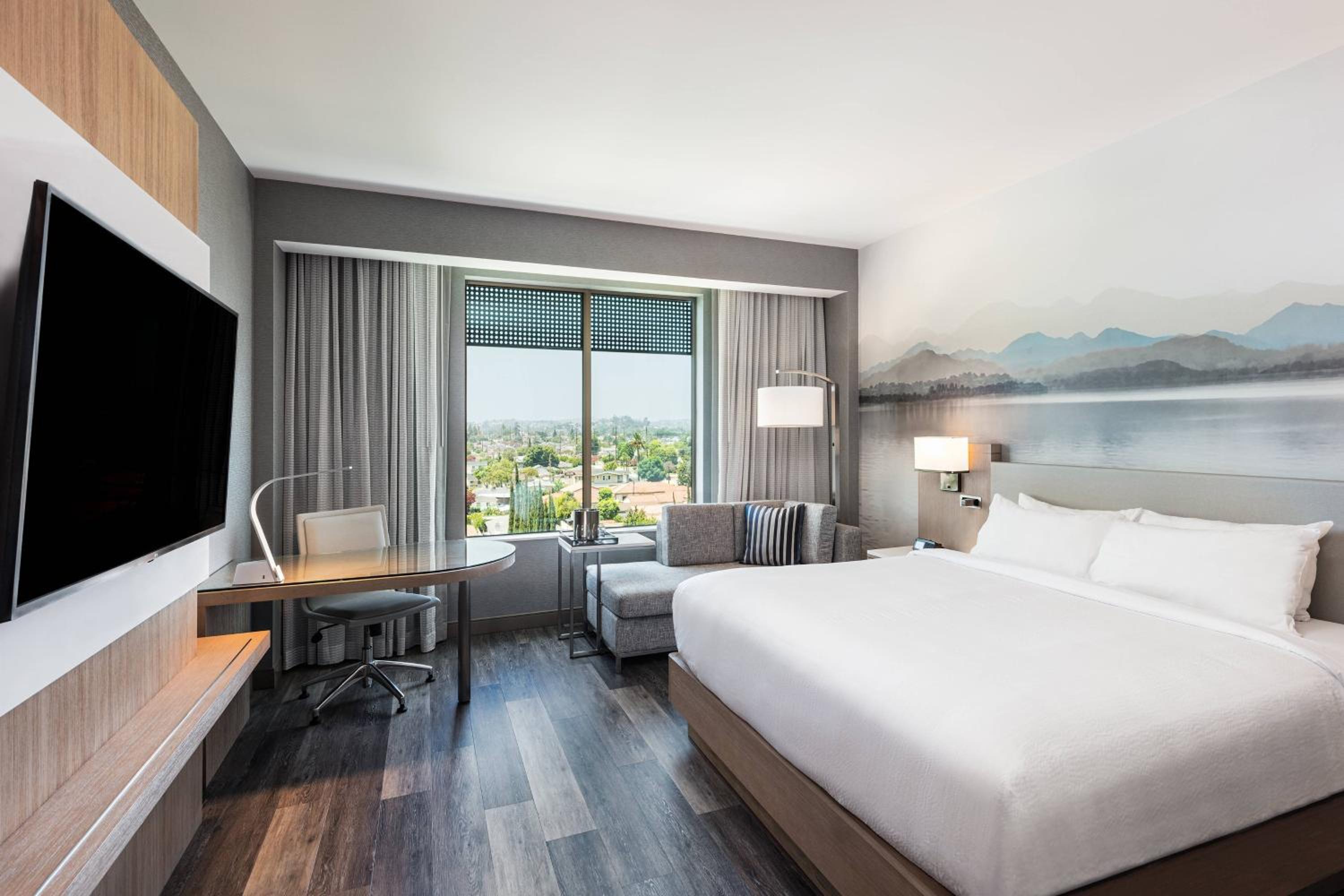 King Room - Hearing Accessible