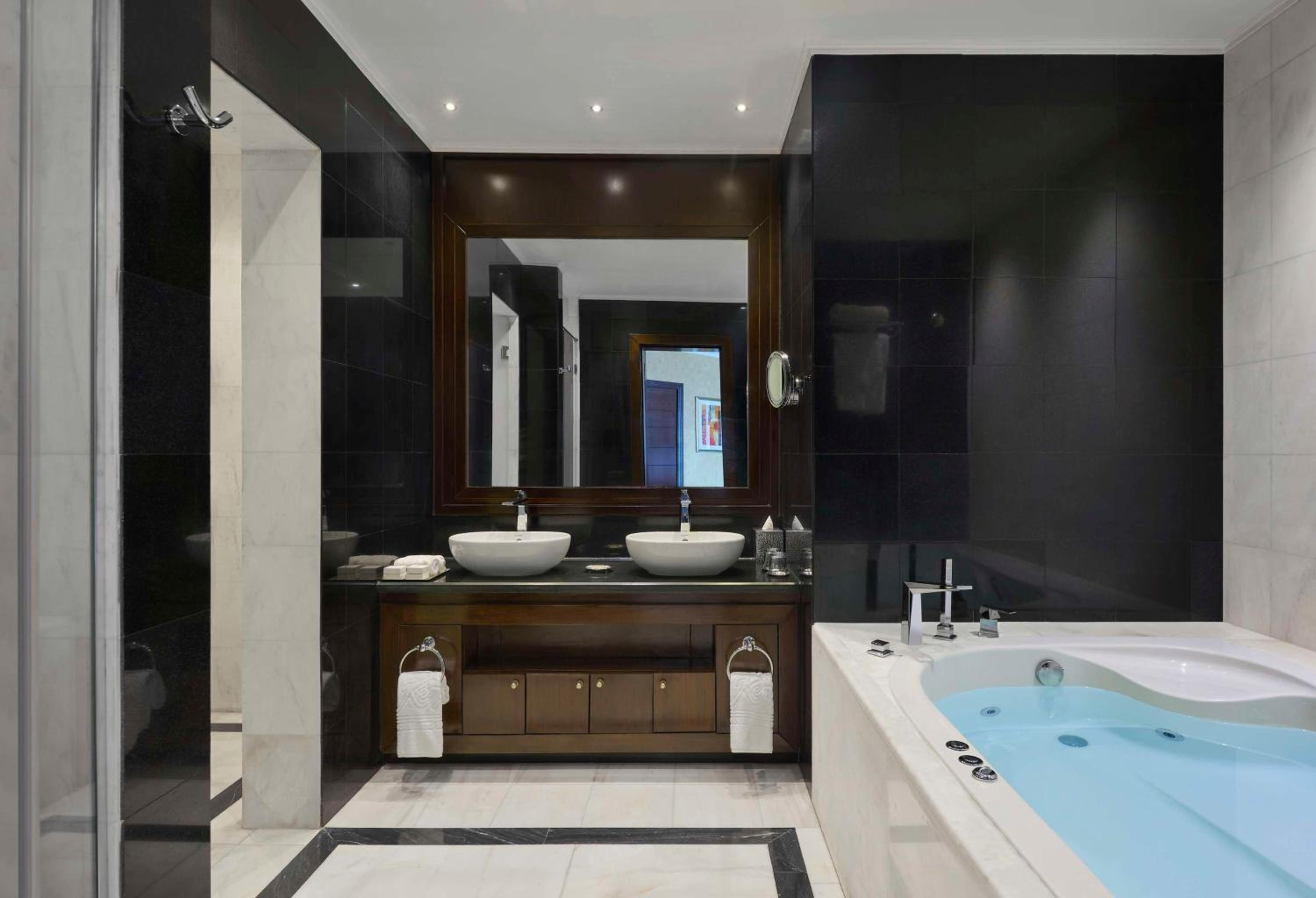 Maxim Suite