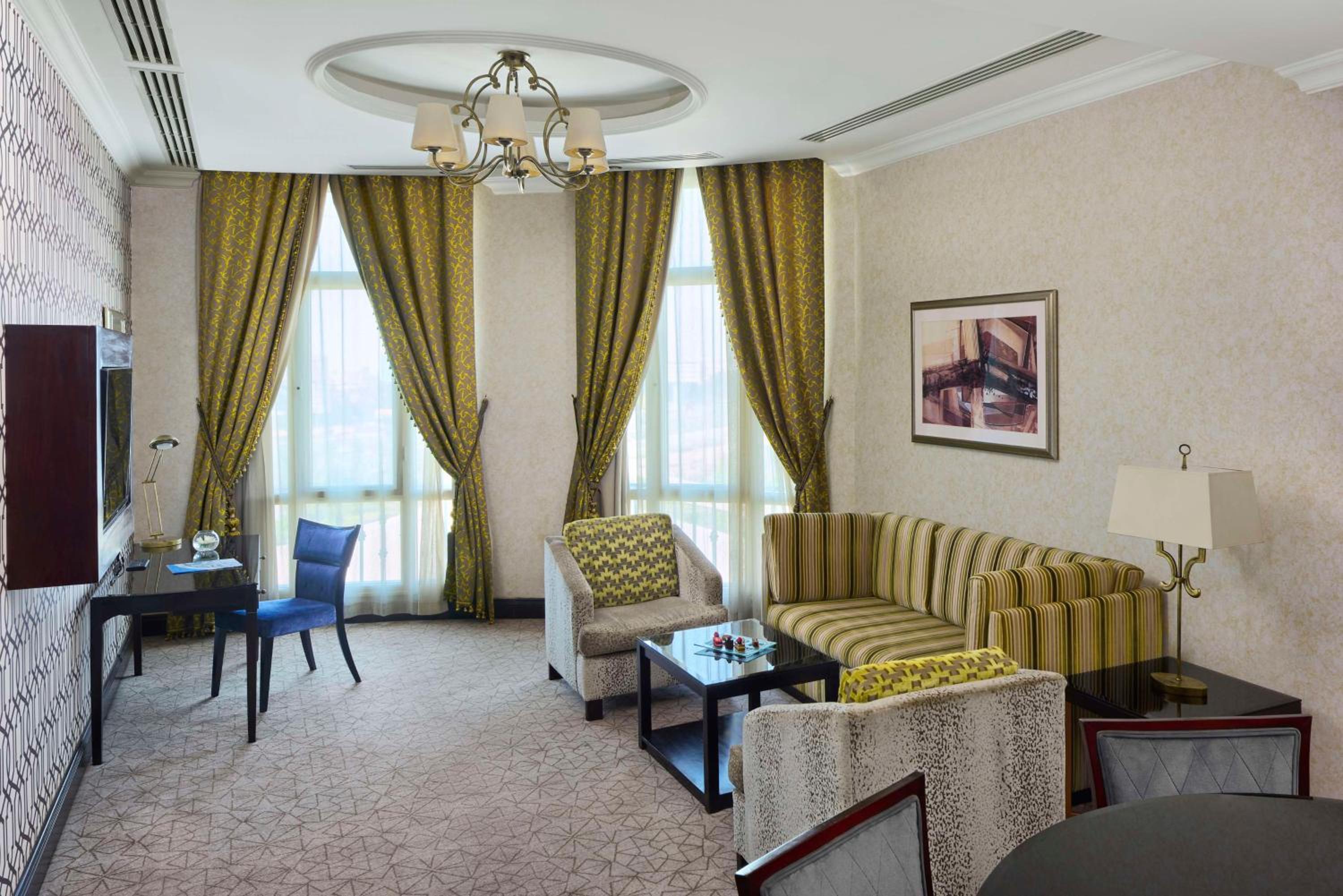 Palace Suite - Photo 3