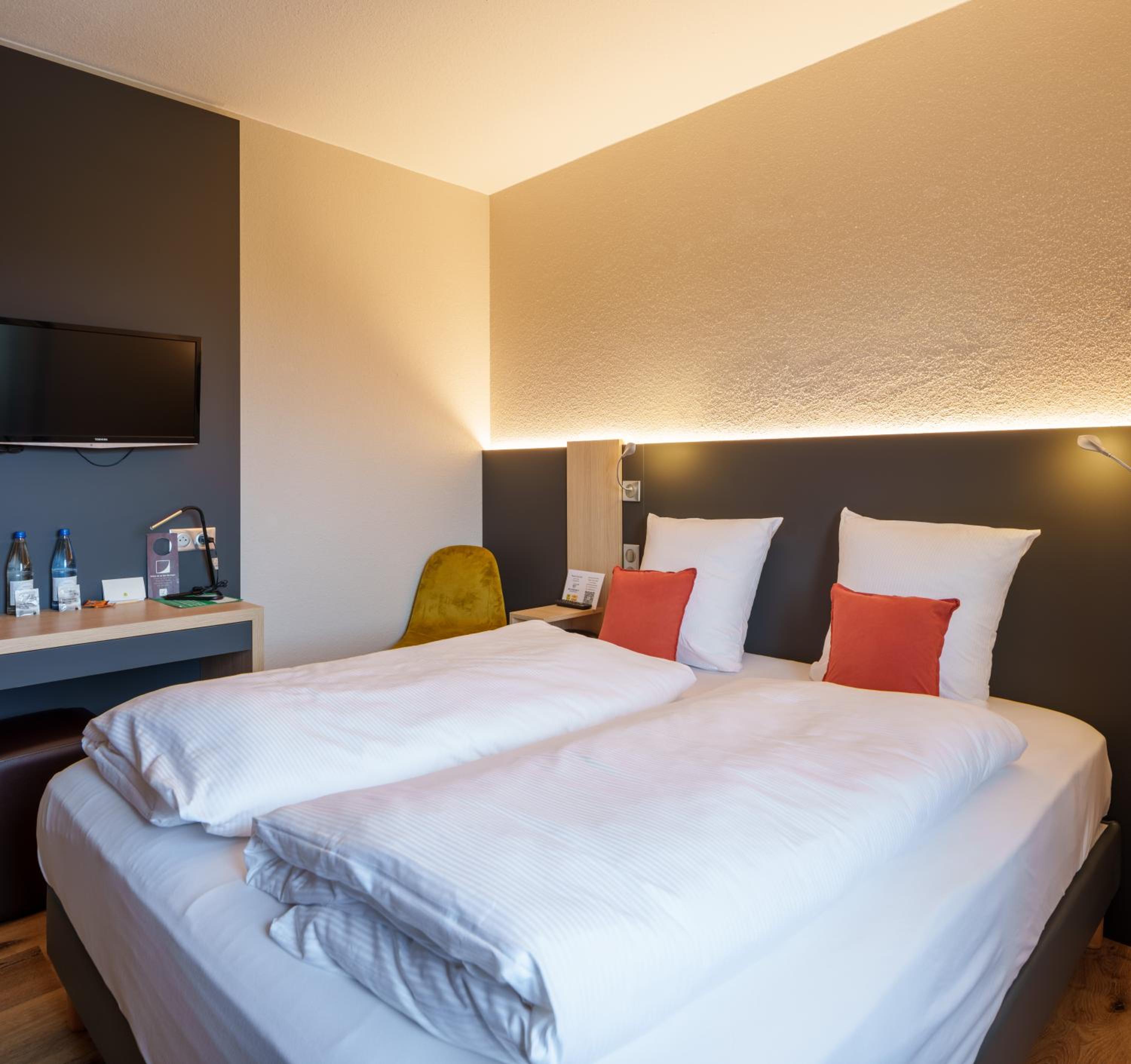 Double Room - Photo 8