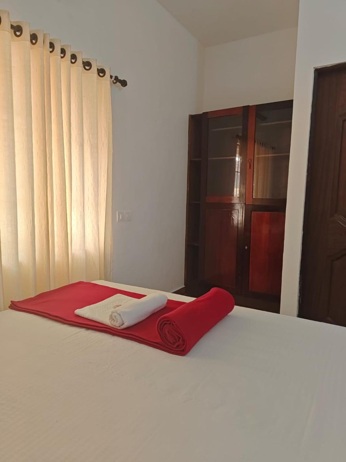 Standard King Room photo 1