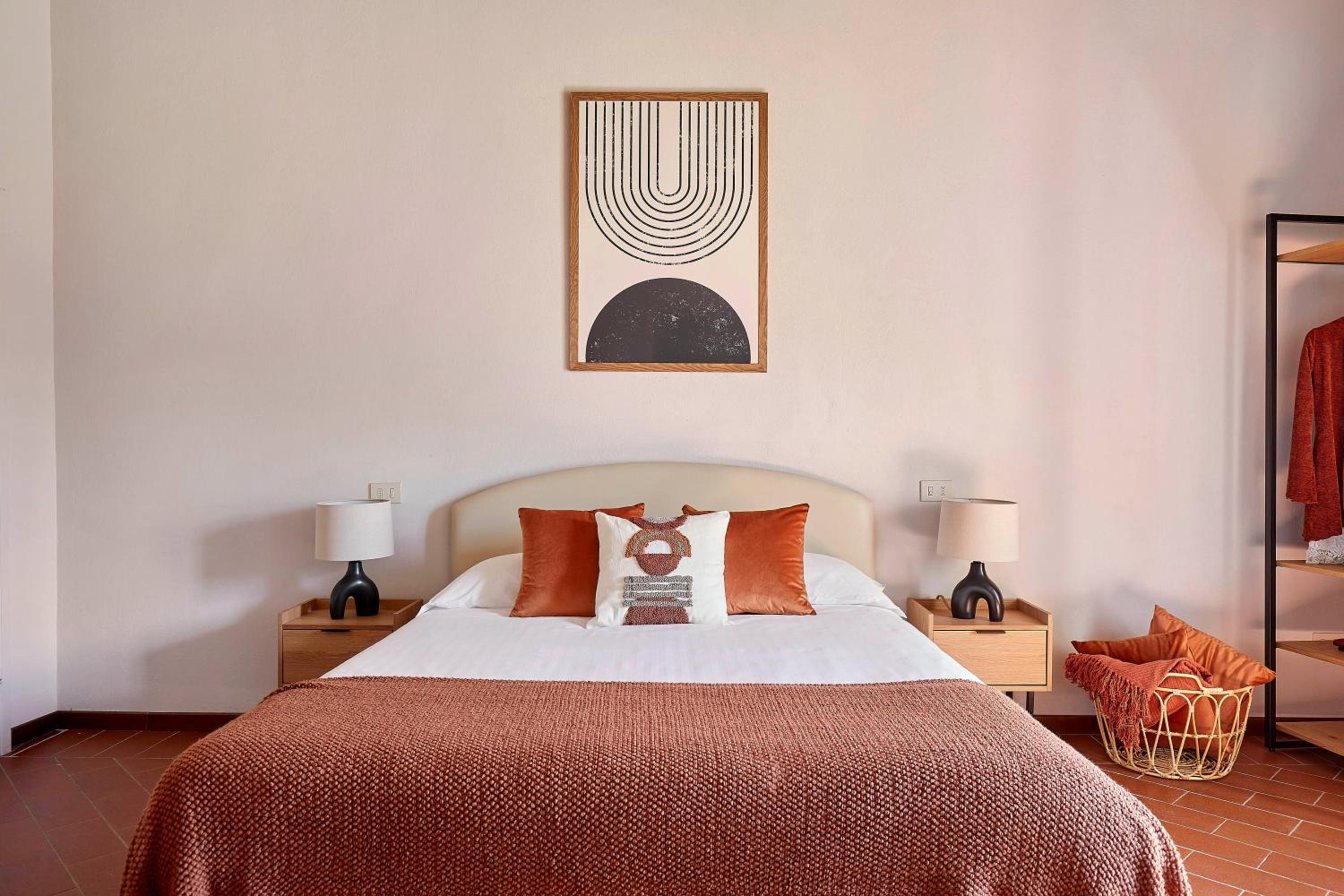 Deluxe King Suite photo 1