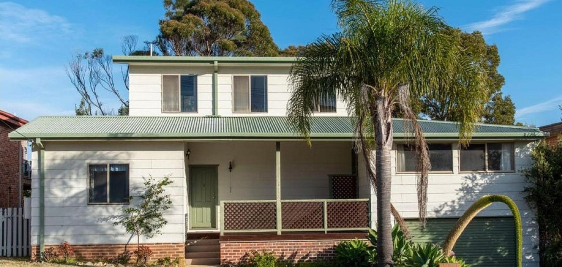 Four-Bedroom House photo 3