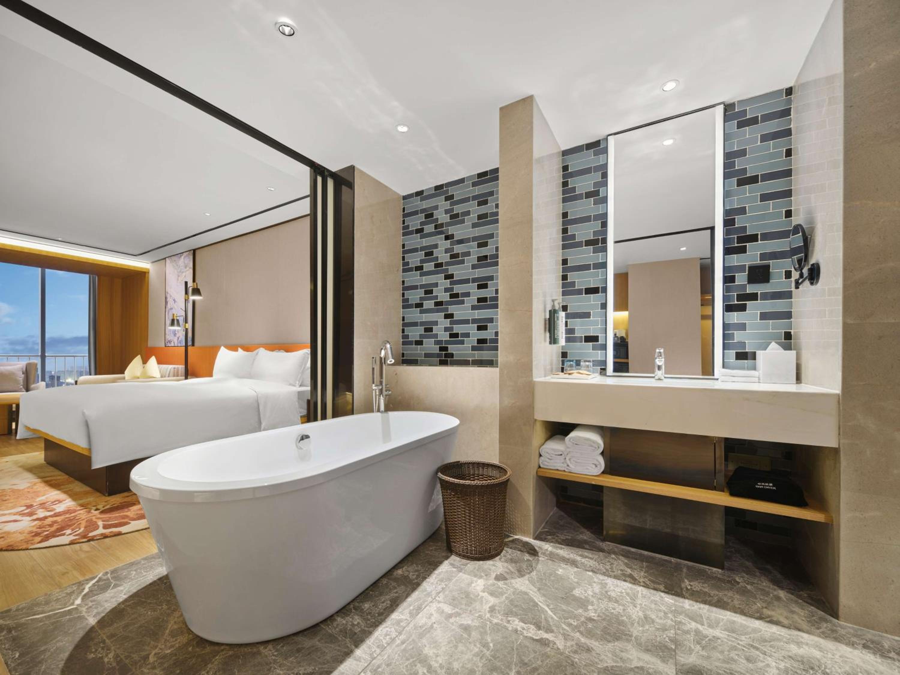 Premium King Room with Sofa Bed photo 2