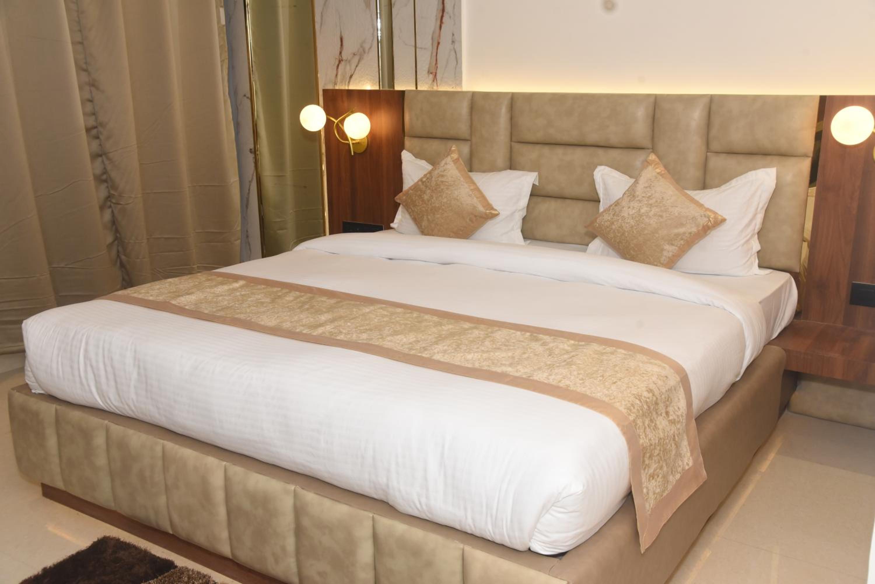 Superior King Room