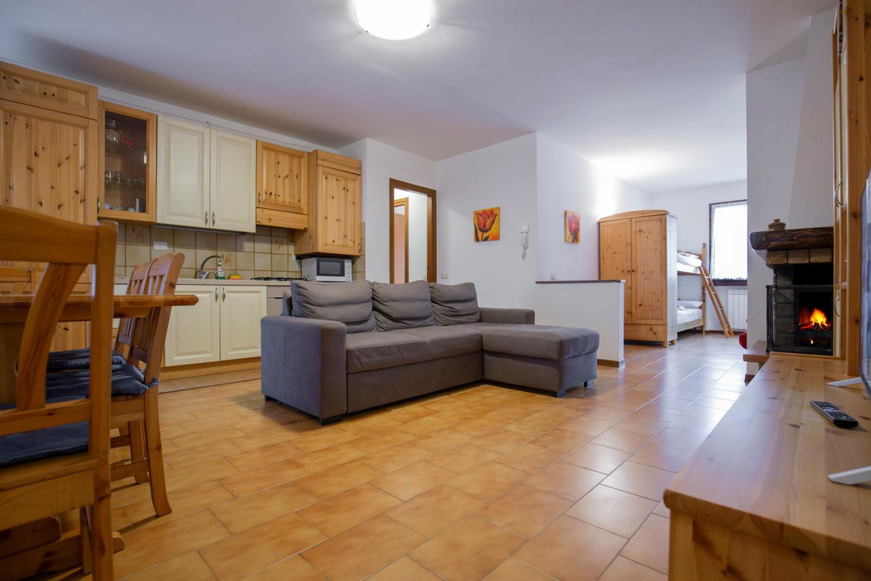 One-Bedroom House - Photo 21