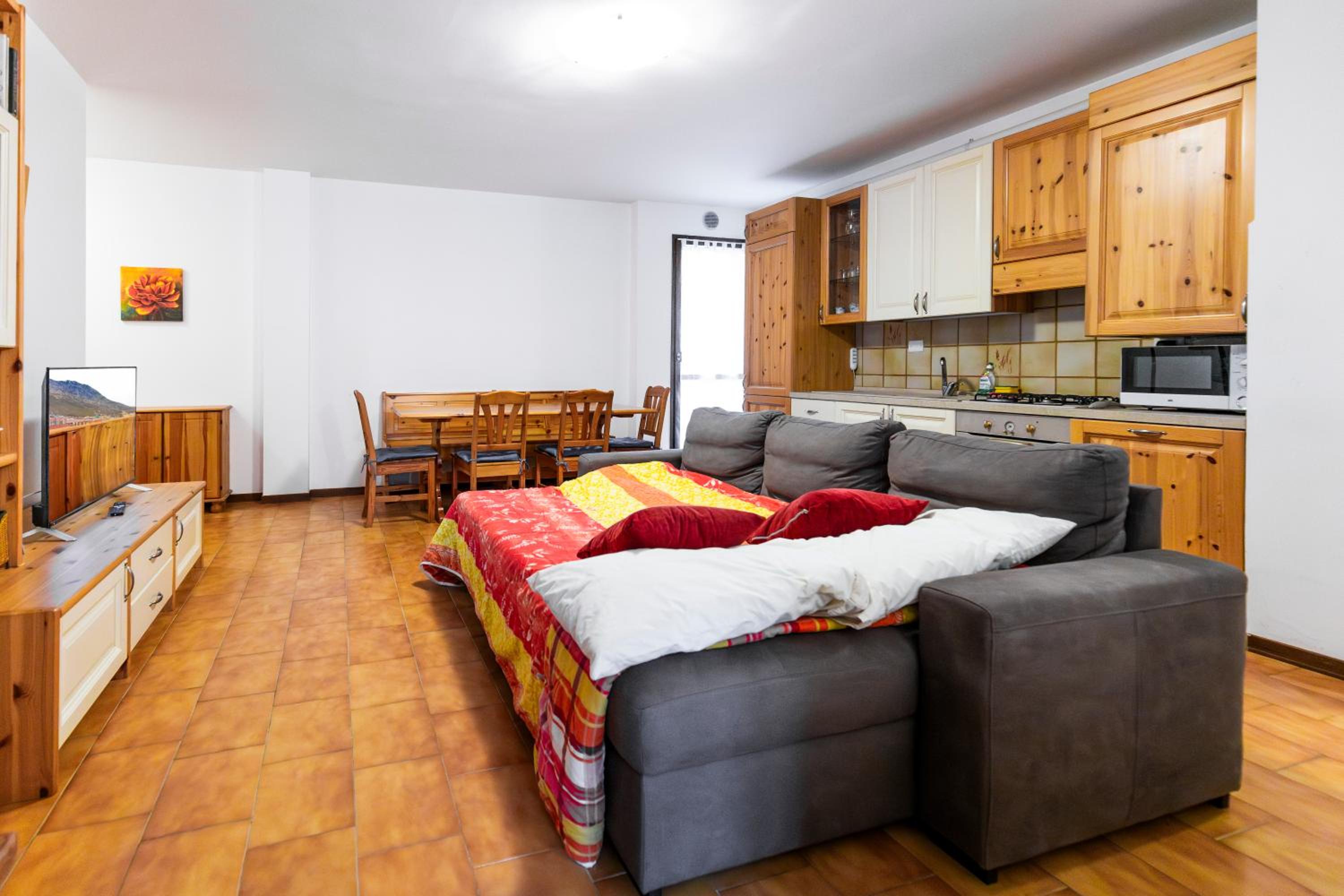 One-Bedroom House - Photo 18