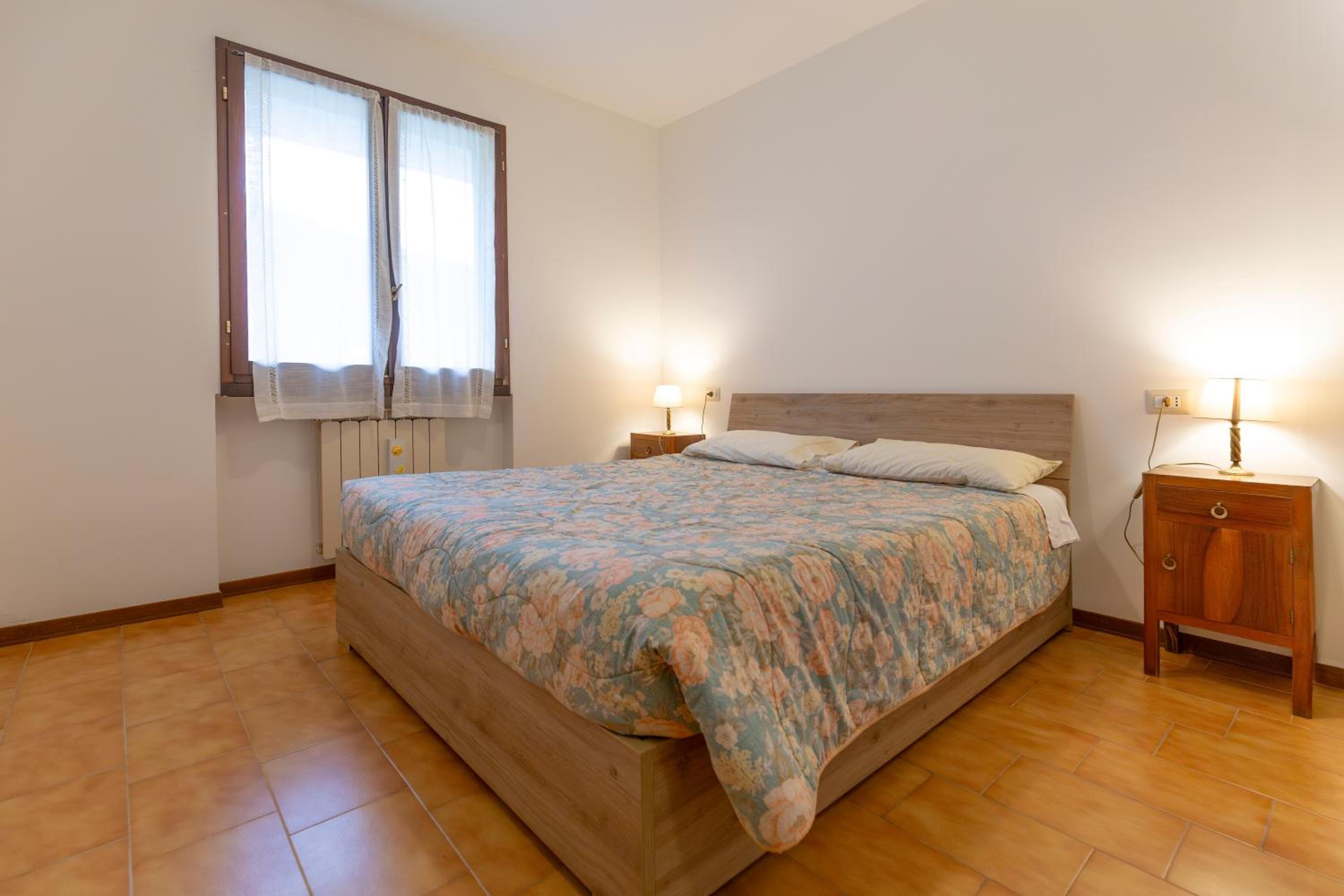 One-Bedroom House - Photo 10