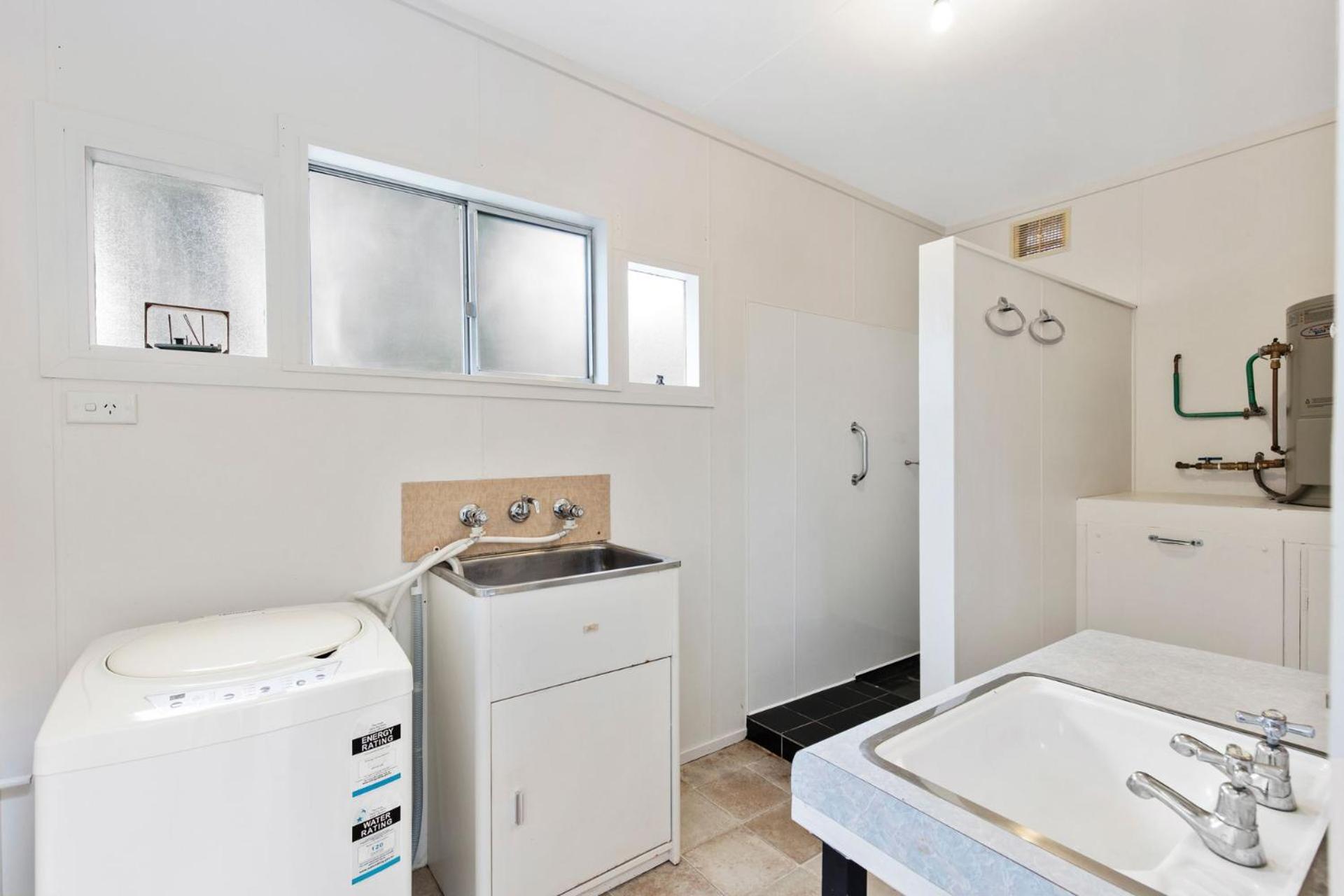 Two-Bedroom House photo 3